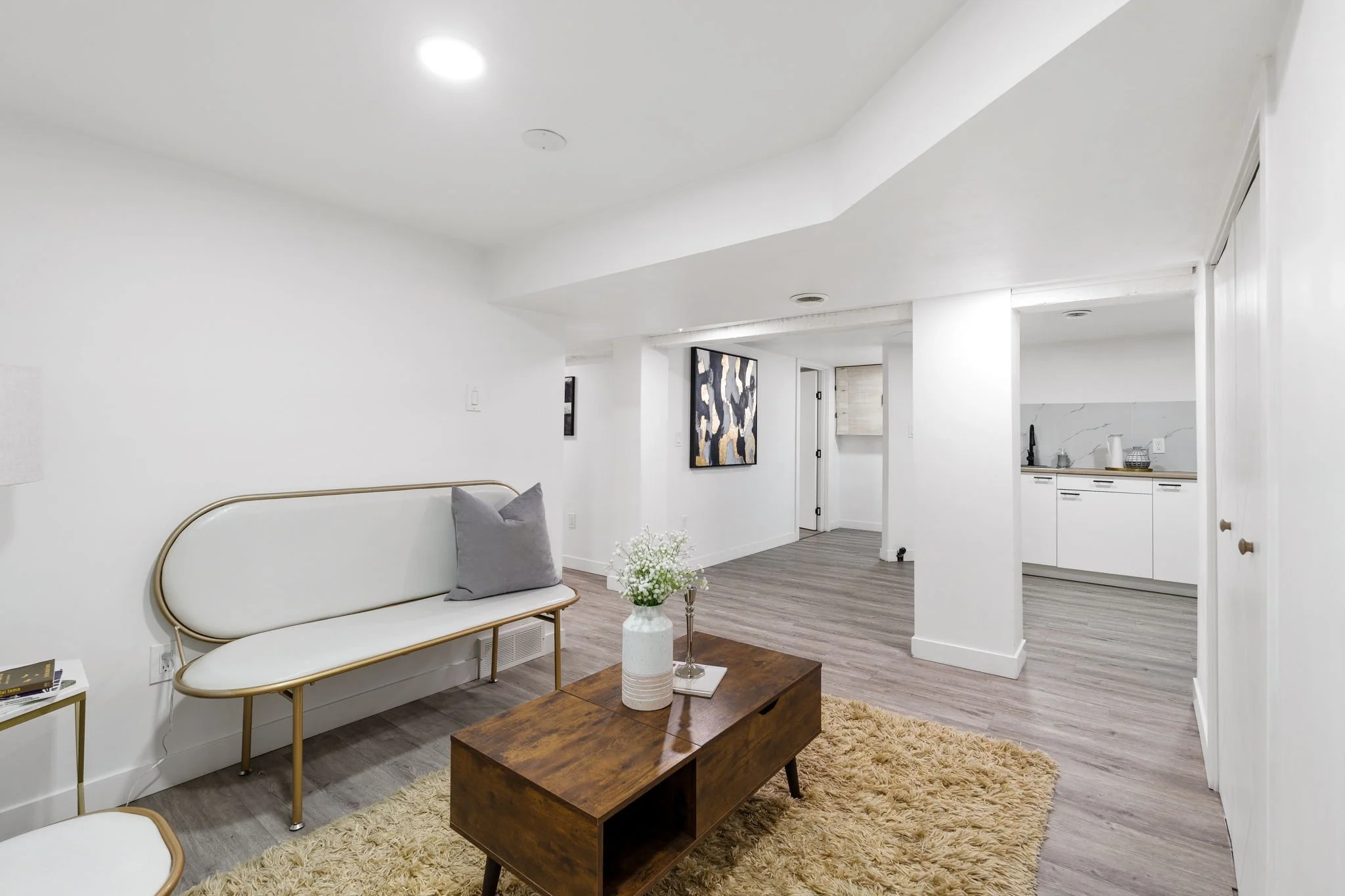 566 Cambridge St - Interior-22.jpg