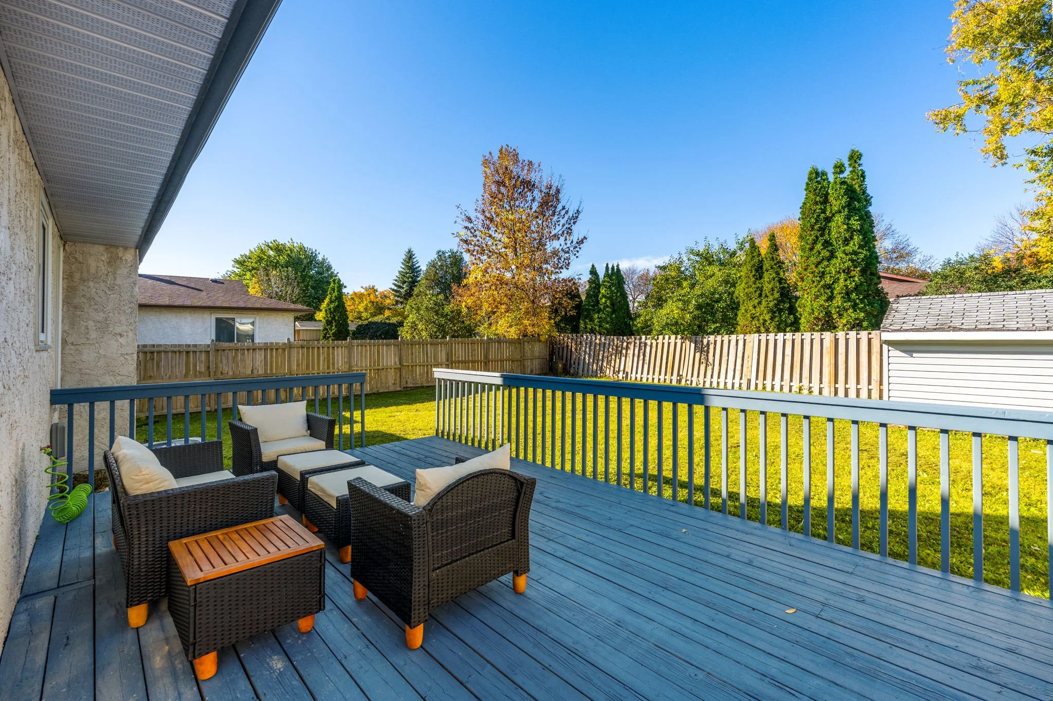 211 Kirkbridge Dr - Exterior-4.jpg