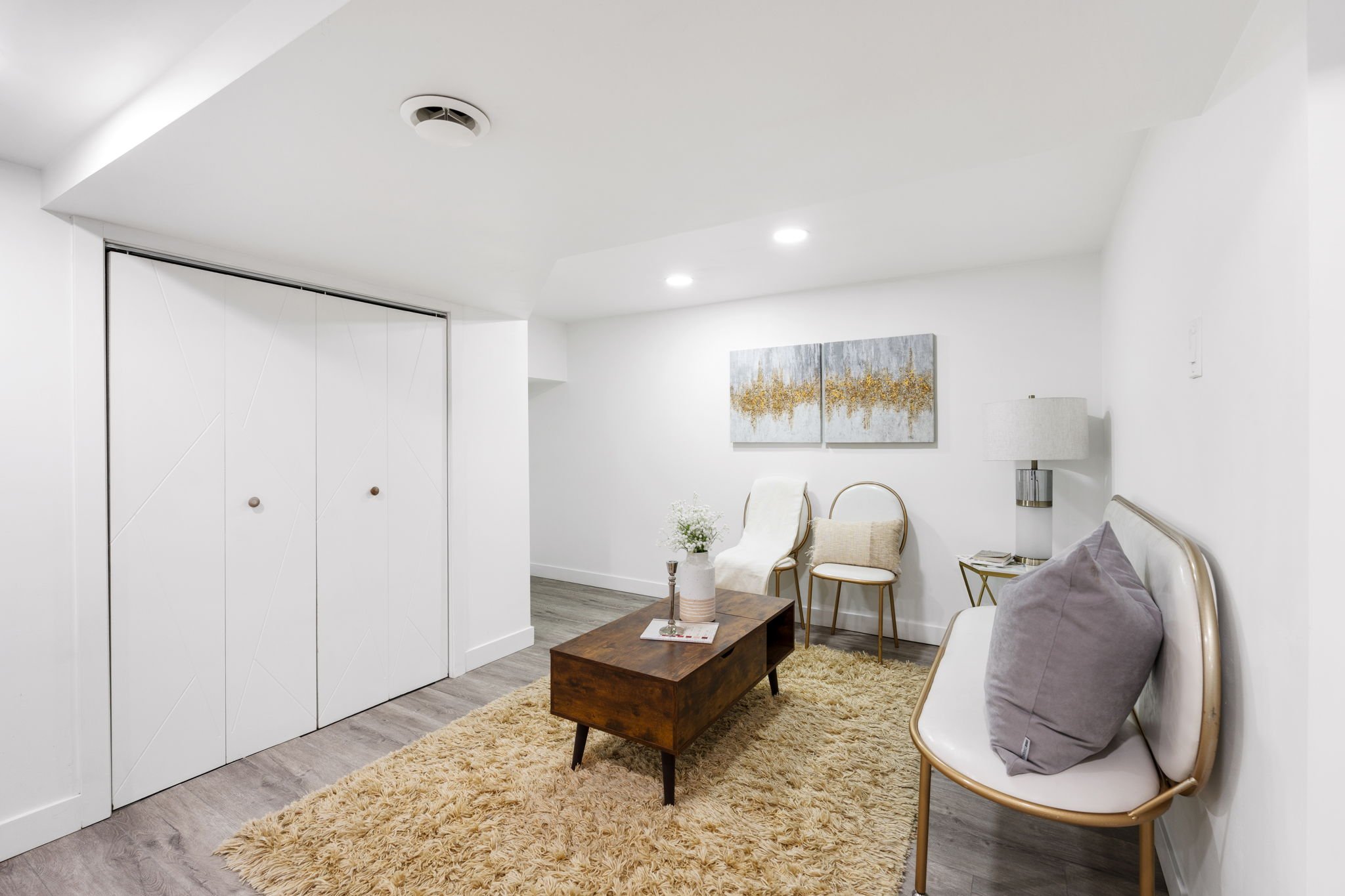 566 Cambridge St - Interior-21.jpg
