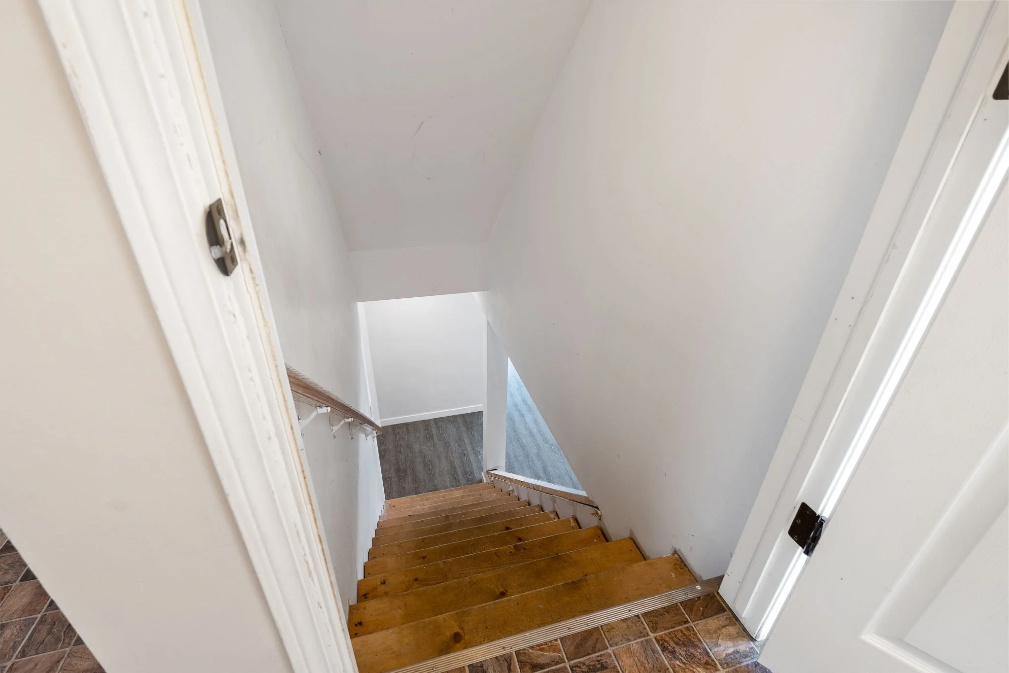 92 Blumm Cres - Interior-25.jpg