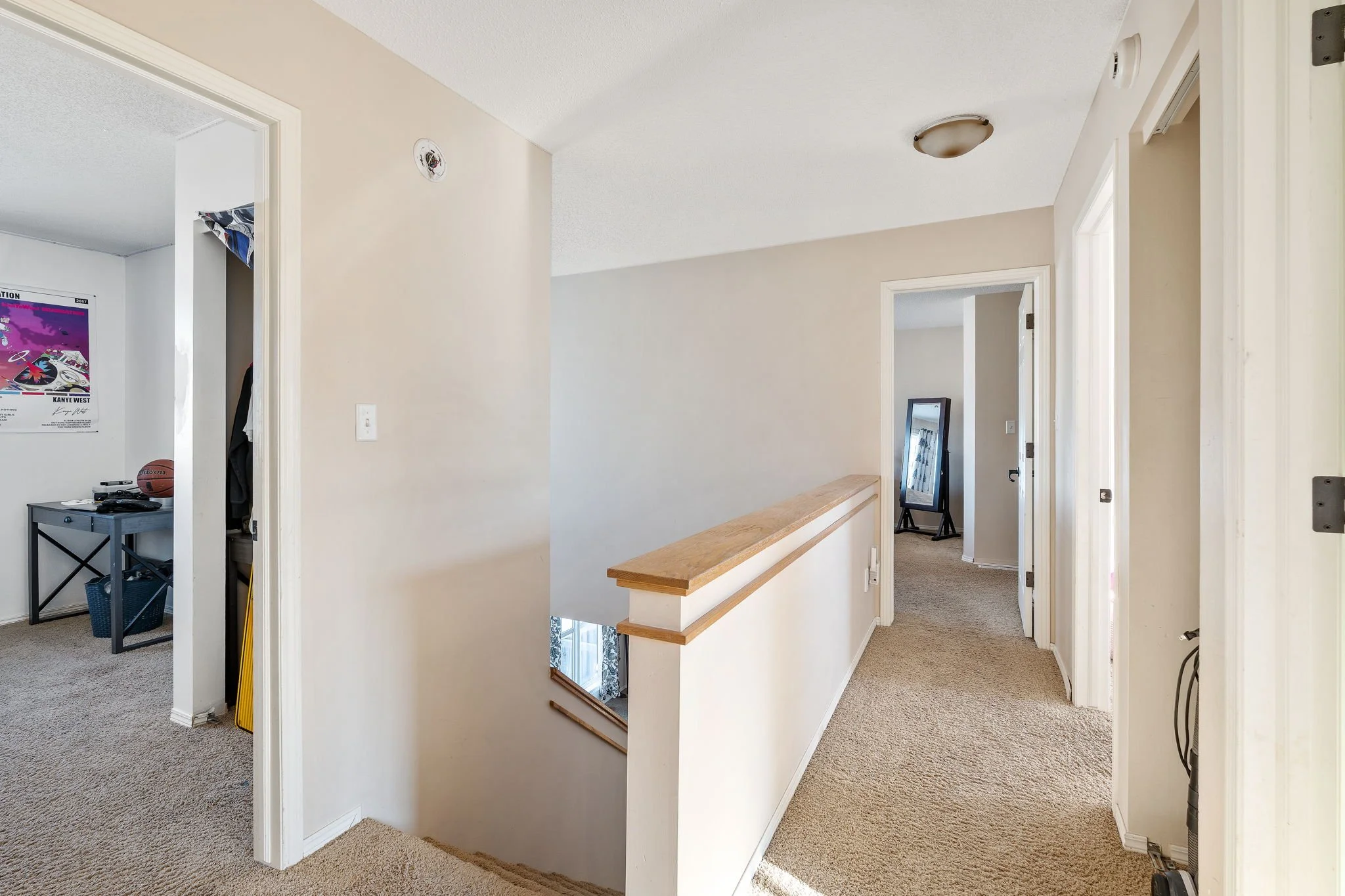 92 Blumm Cres - Interior-16.jpg