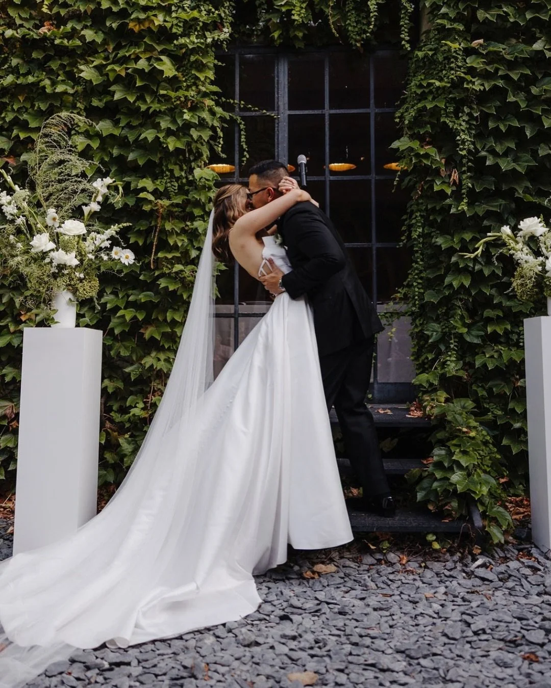 happy first wedding anni to miranda + brian 🥹🥂✨

there&rsquo;s some wedding days that stay ingrained in your mind and for @vanessa__delaney this one was one of them! 🤭

cheers to the mais! may your lives together continue to be filled with endless