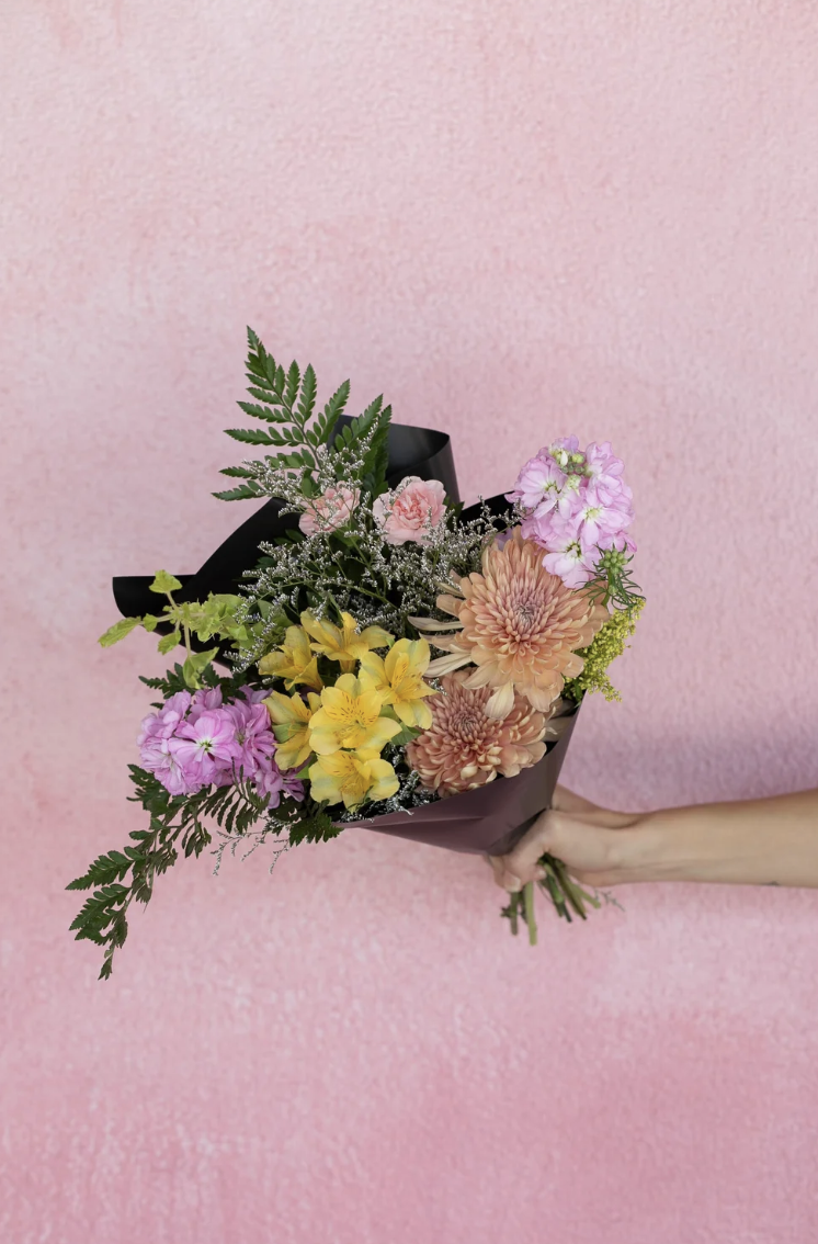 3 Reasons Why Shopping at Local Flower + Art Shops Matters.