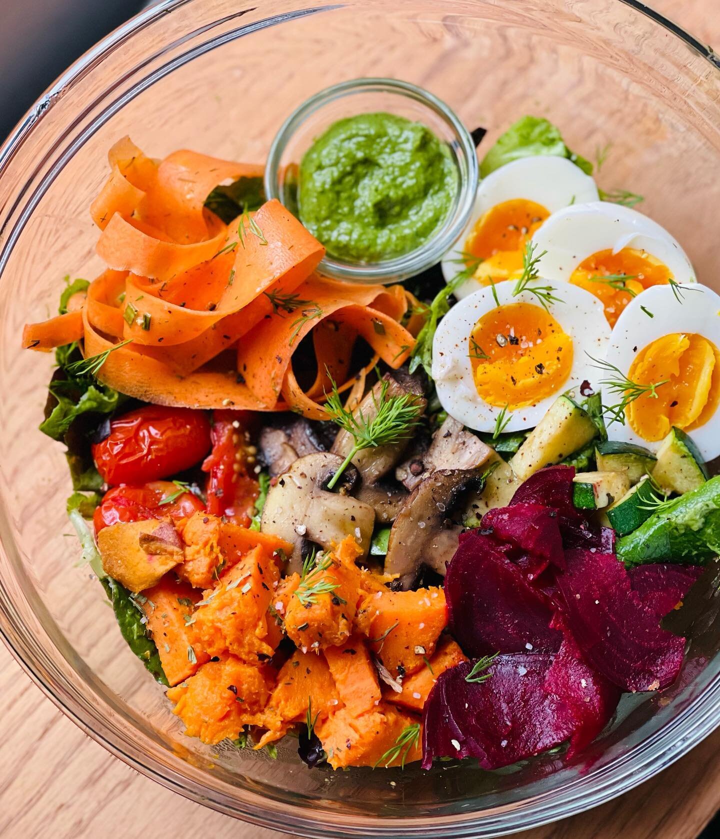 🥗 Feeling like a true green goddess with this refreshing and nutritious salad #greengoddess #paleo #healthyeating #saladlove #crateandbarrel #kitchenaid 

Green Goddess Dressing:
1 avocado
1/4 cup parsley 
1/4 cup dill
1/4 cup basil (optional)
1 sca