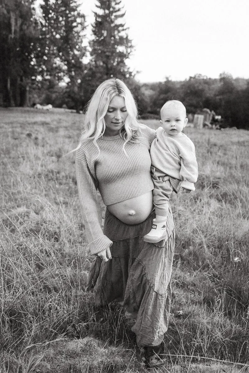 Richmond Park pregnancy photoshoot-14.jpg
