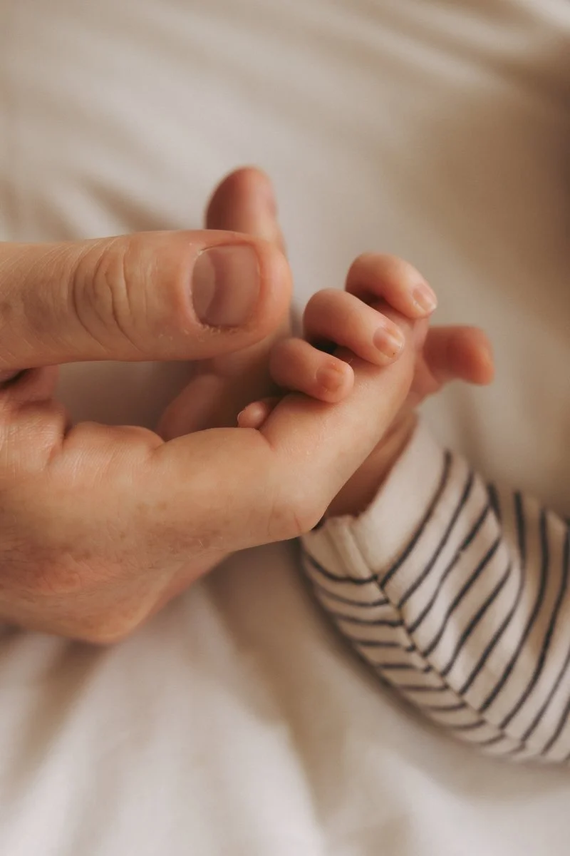 In home newborn photoshoot London-15.jpg
