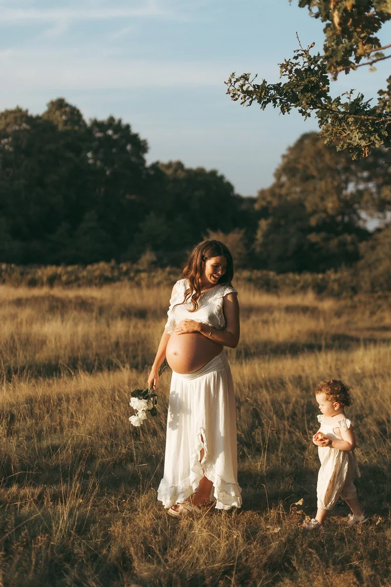Maternity photoshoot Richmond Park-4.jpg