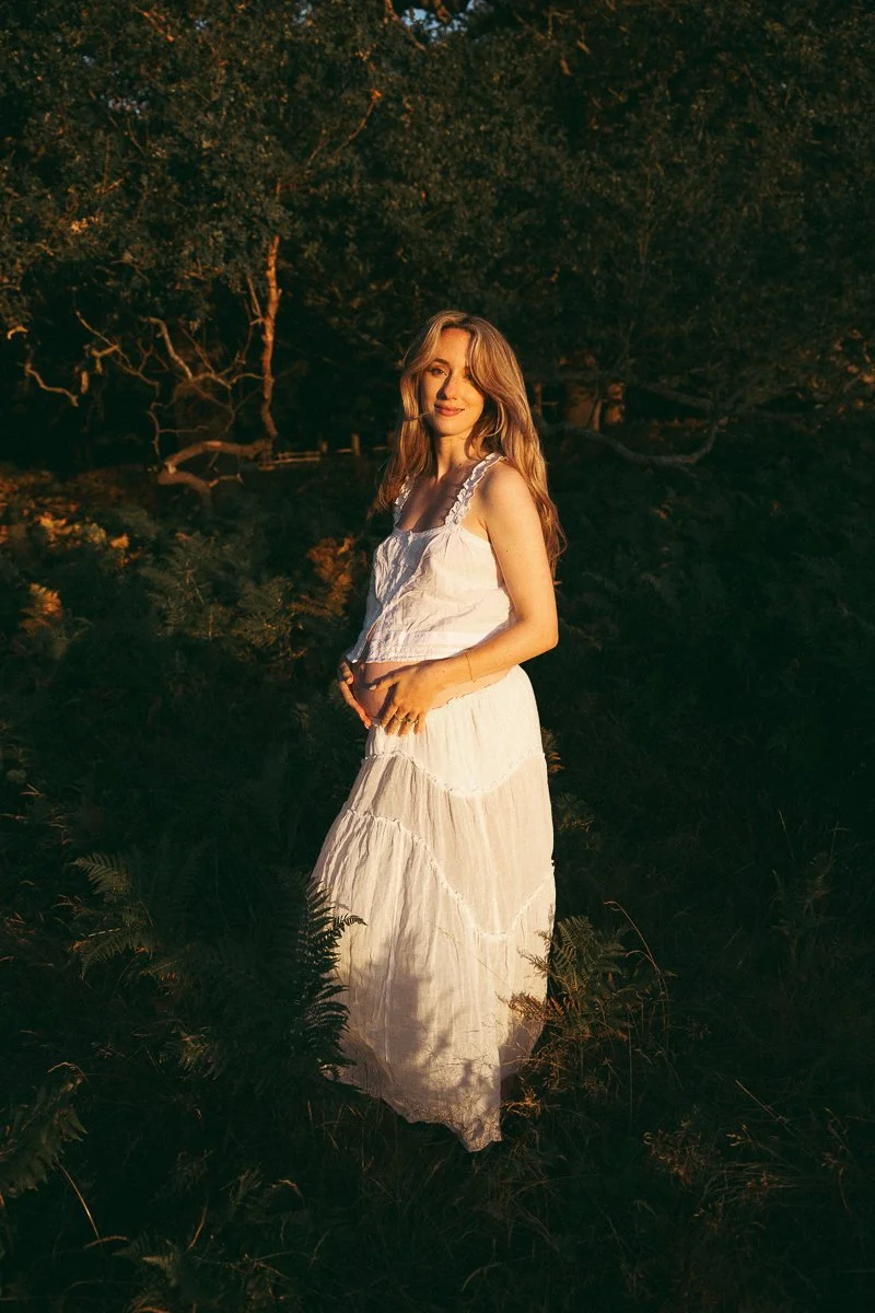 Pregnancy photo shoot outdoors London-84.jpg