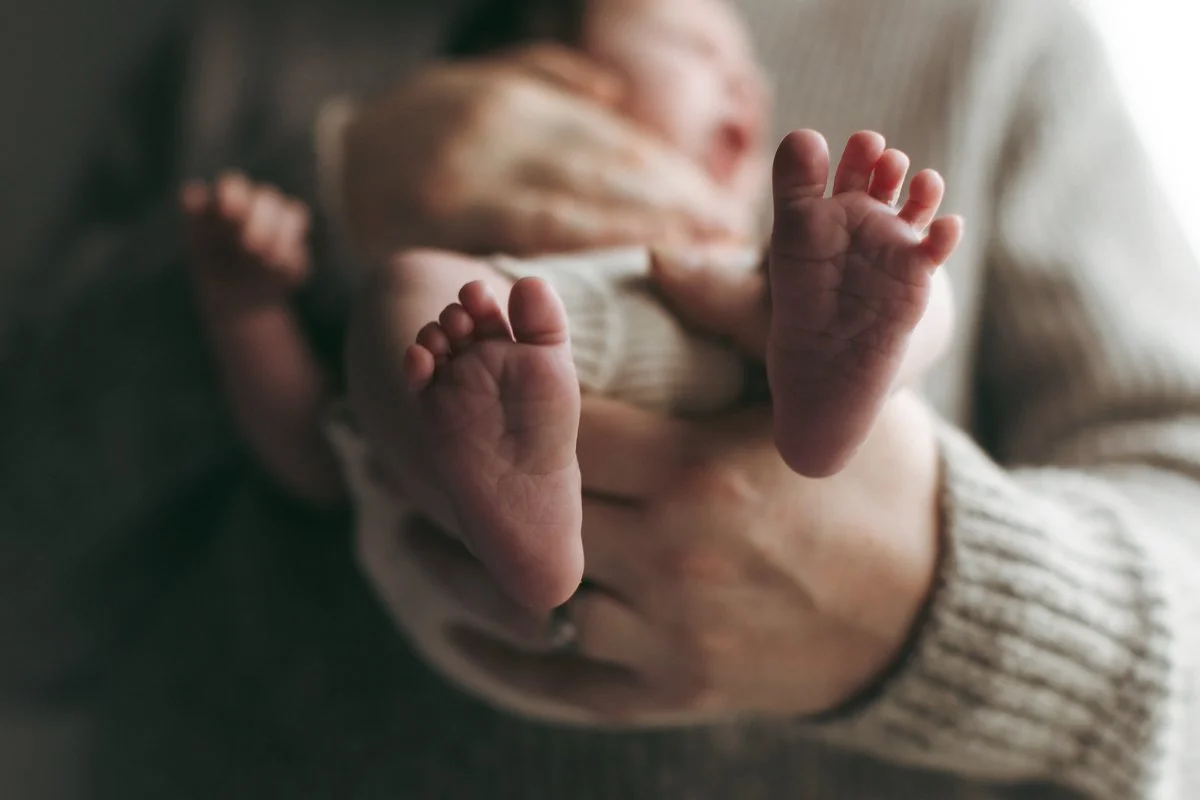 Newborn photographer Surrey-33.jpg