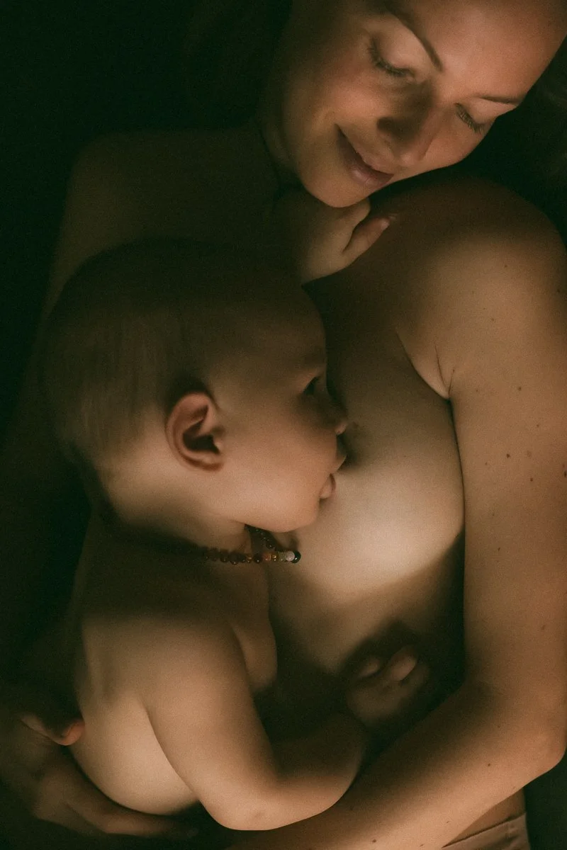 Breastfeeding photography London-1.jpg