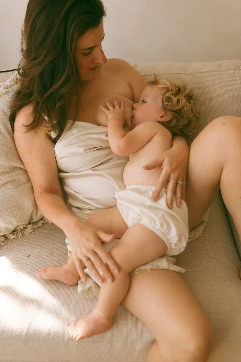 Breastfeeding photoshoot-26.jpg