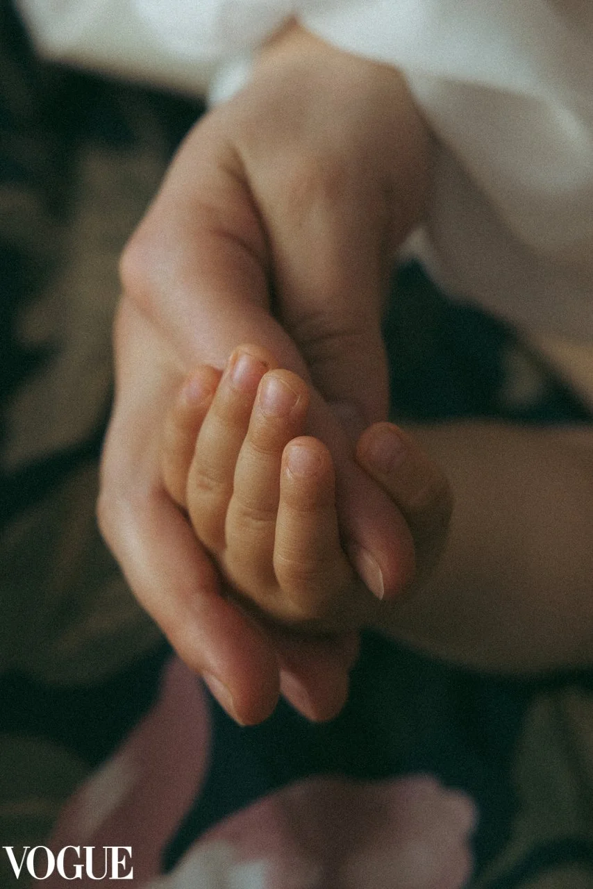 Award winning motherhood photographer London