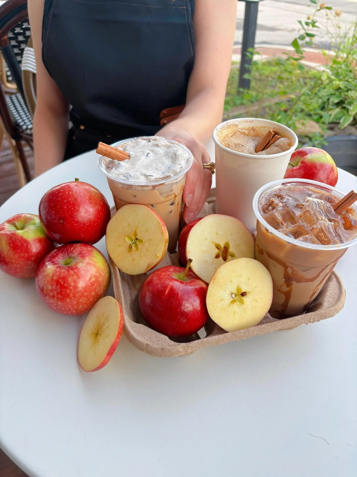 🍎FALL SIGNATURES 🍁

The best season in the Catskills is here!! We&rsquo;re celebrating with new signatures 

🍎Caramel Apple Butter Latte
🎃Pumpkin Spice Chai
🍁 Maple Syrup Chai 
🌹 Rose Chai 
🍮 Sea Salt Caramel Toffee Chai