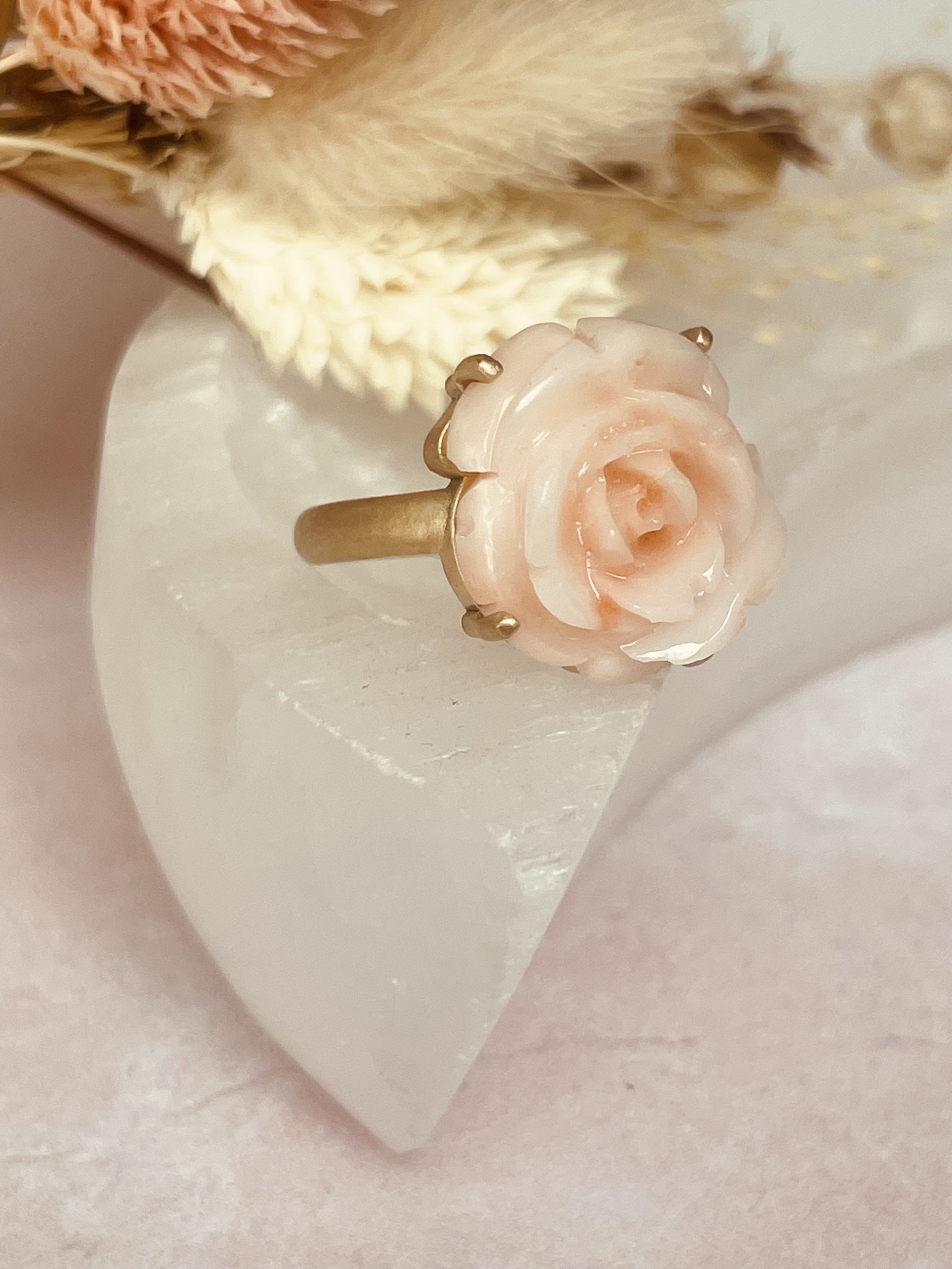 Peony Flower Napkin Rings - Bouquet Ring Holder - Silk Flower Rings– CV  Linens
