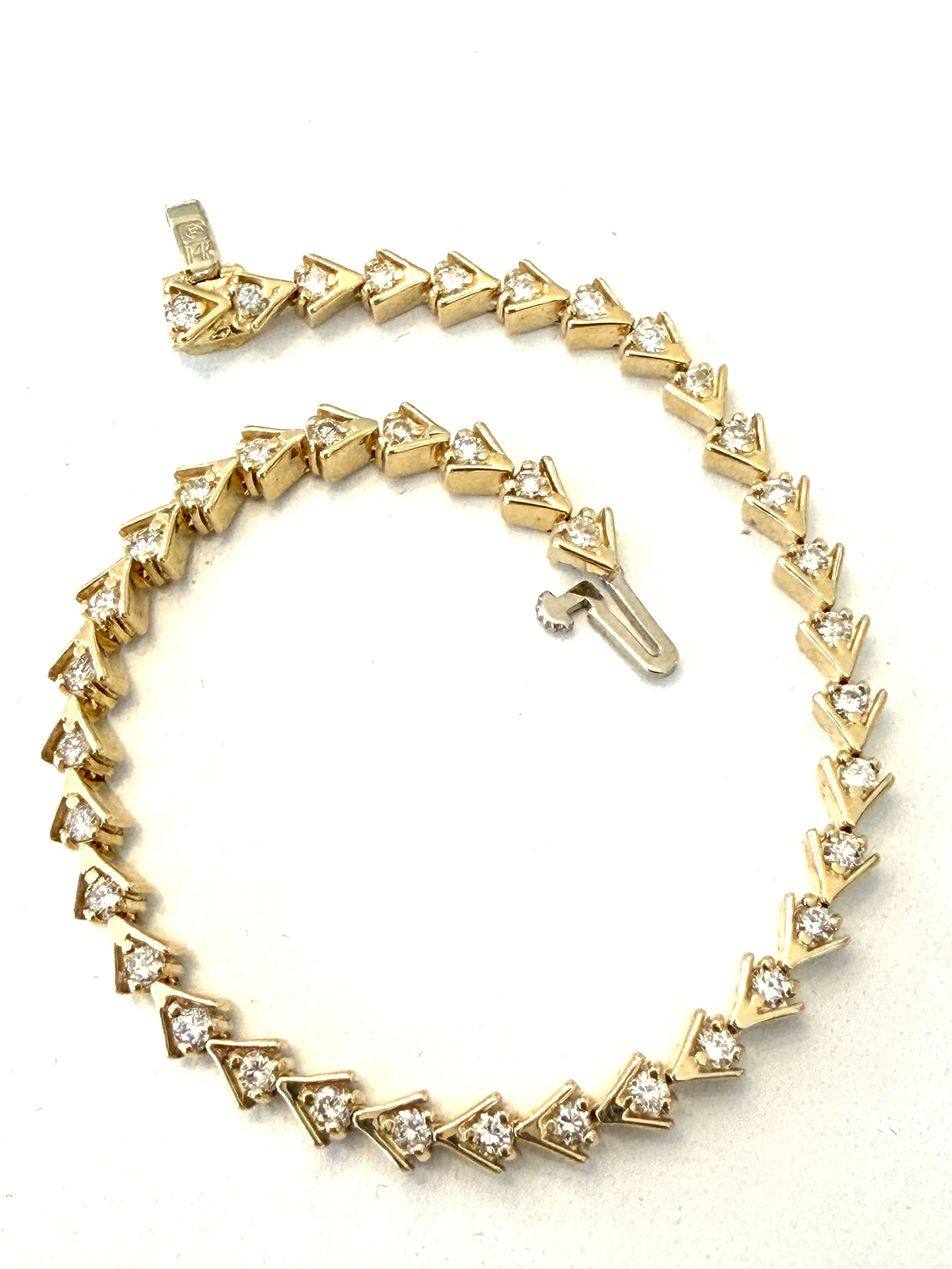 Vintage, 1.3 carats V-shaped Tennis Bracelet