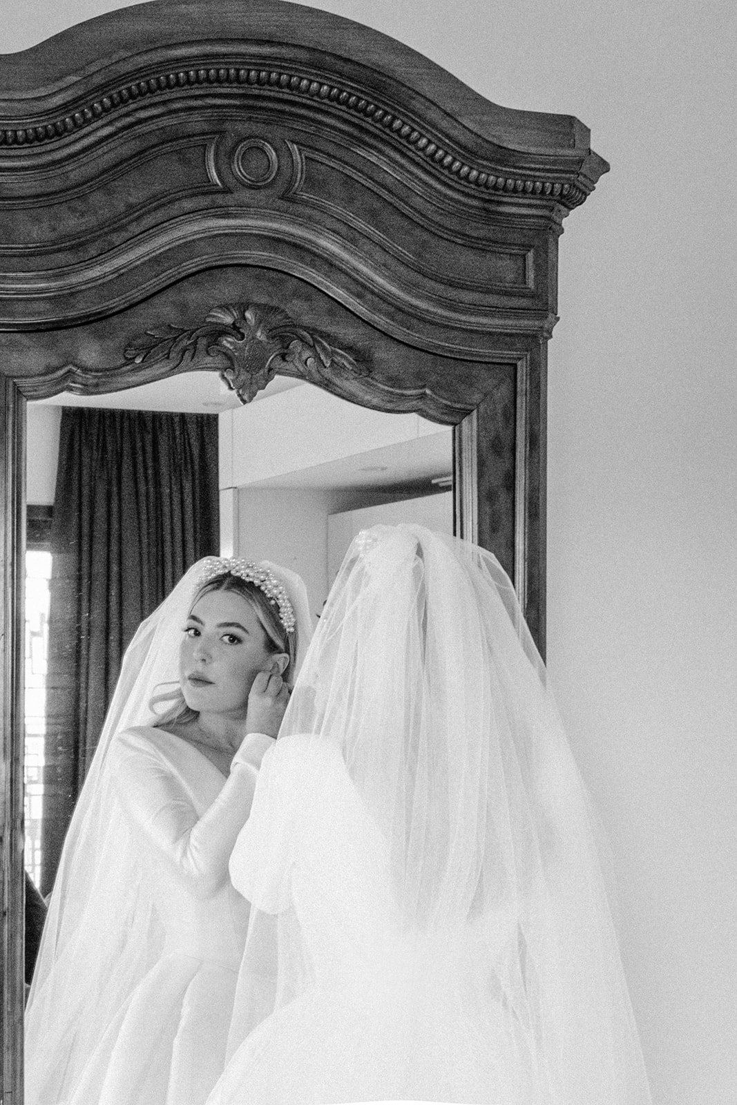 Stylish-modern-luxury-london-wedding-10.JPEG