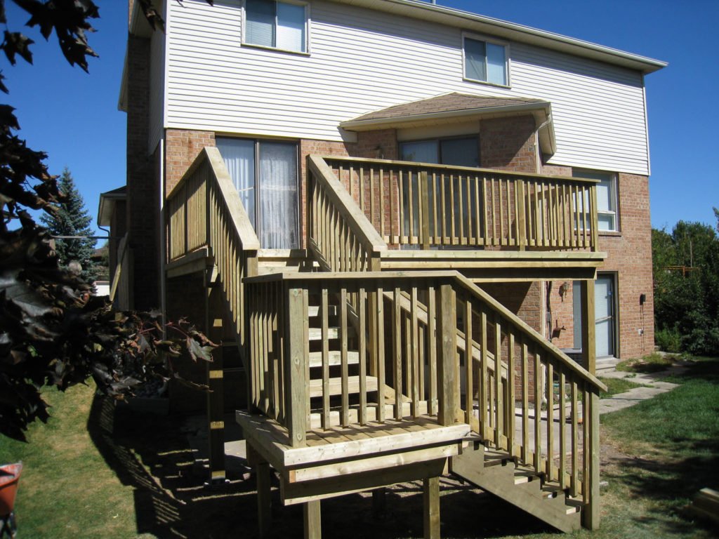 screw-pile-deck-installation-2.jpg