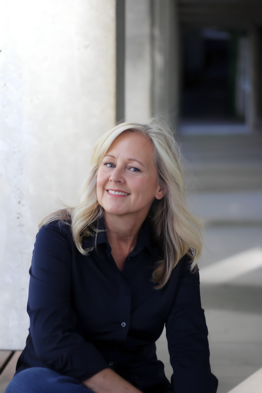 Heidi Bledsoe, certified ADHD coach, smiling