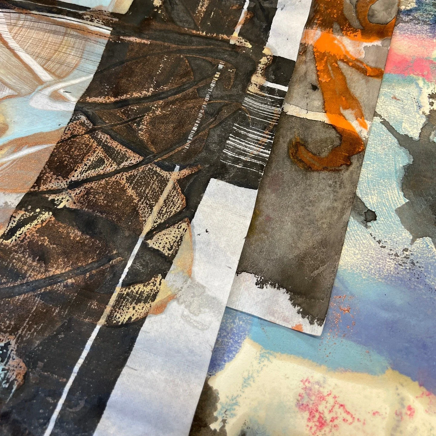 MIXED MEDIA AND ENCAUSTIC MONOTYPES an online course from paularolandstudio
Dates 9/10, 17, 24, and 10/8-Live on Zoom. 
Paula's prompts, exercises, and open-ended assignments open pathways to expression. Mixed media serves as an excellent problem-sol