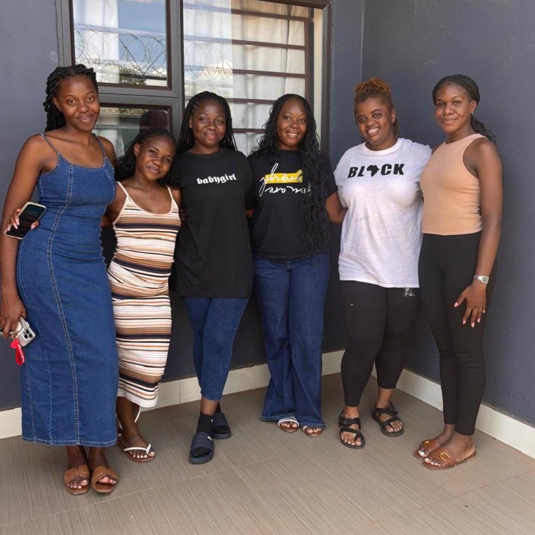Alicia (@_a.rhae_ ) and her Zambian discipleship group 🇿🇲 studied Jonah and James this semester. Jonah showed them God&rsquo;s mercy and mission&mdash;how He uses imperfect people to reach the lost. James, on the other hand, rocked their worlds. 

