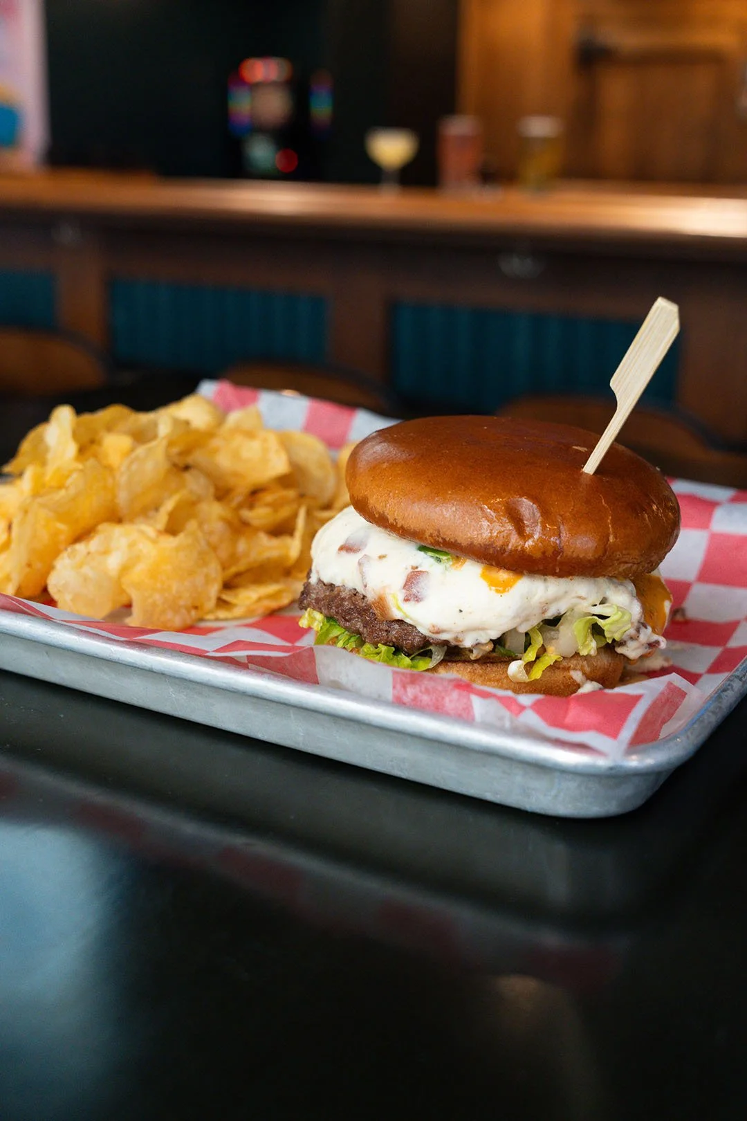 palace-pub---july-2025_54704566699_burger-vert.jpg