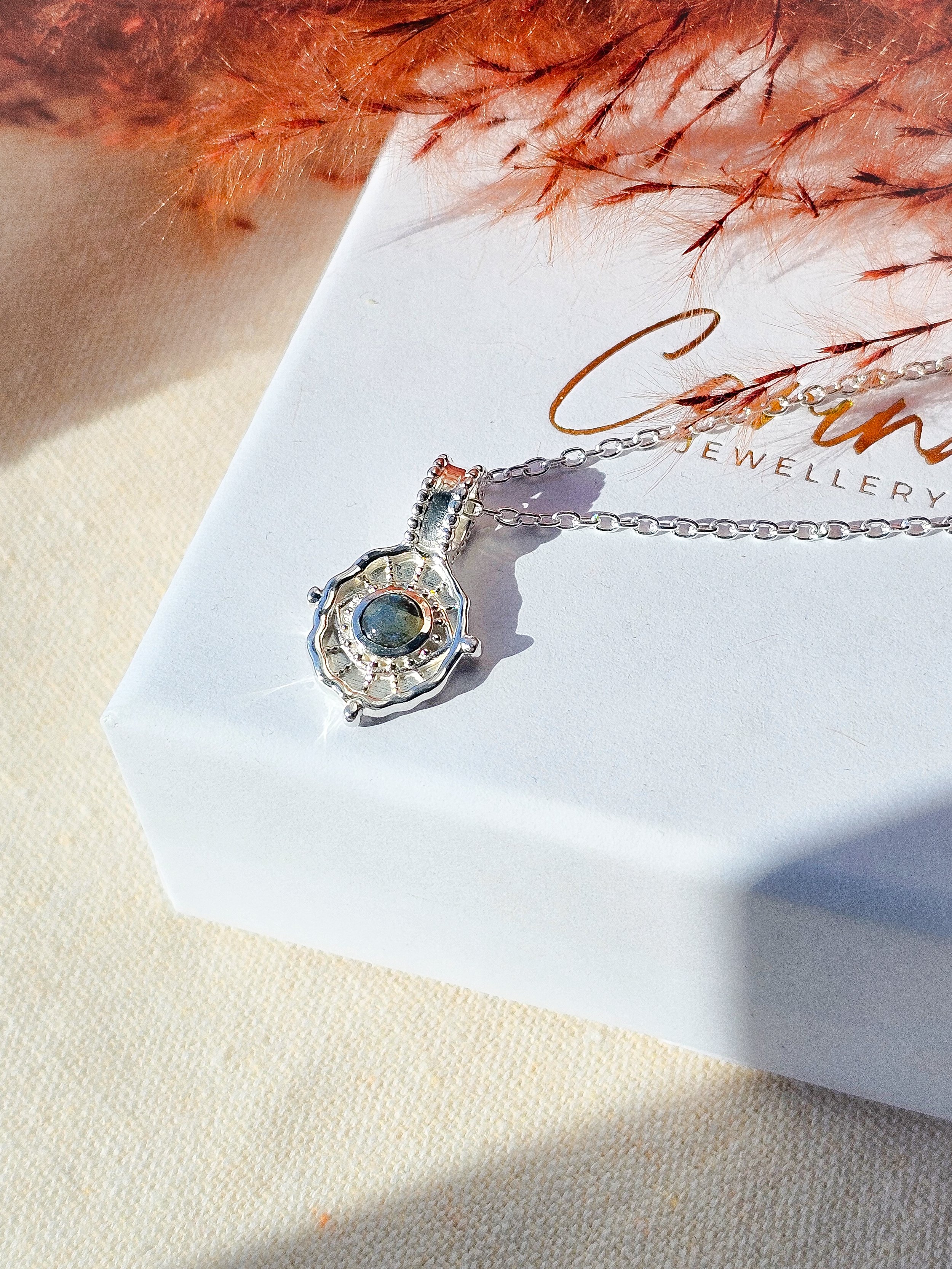 How to prevent jewellery from tarnishing