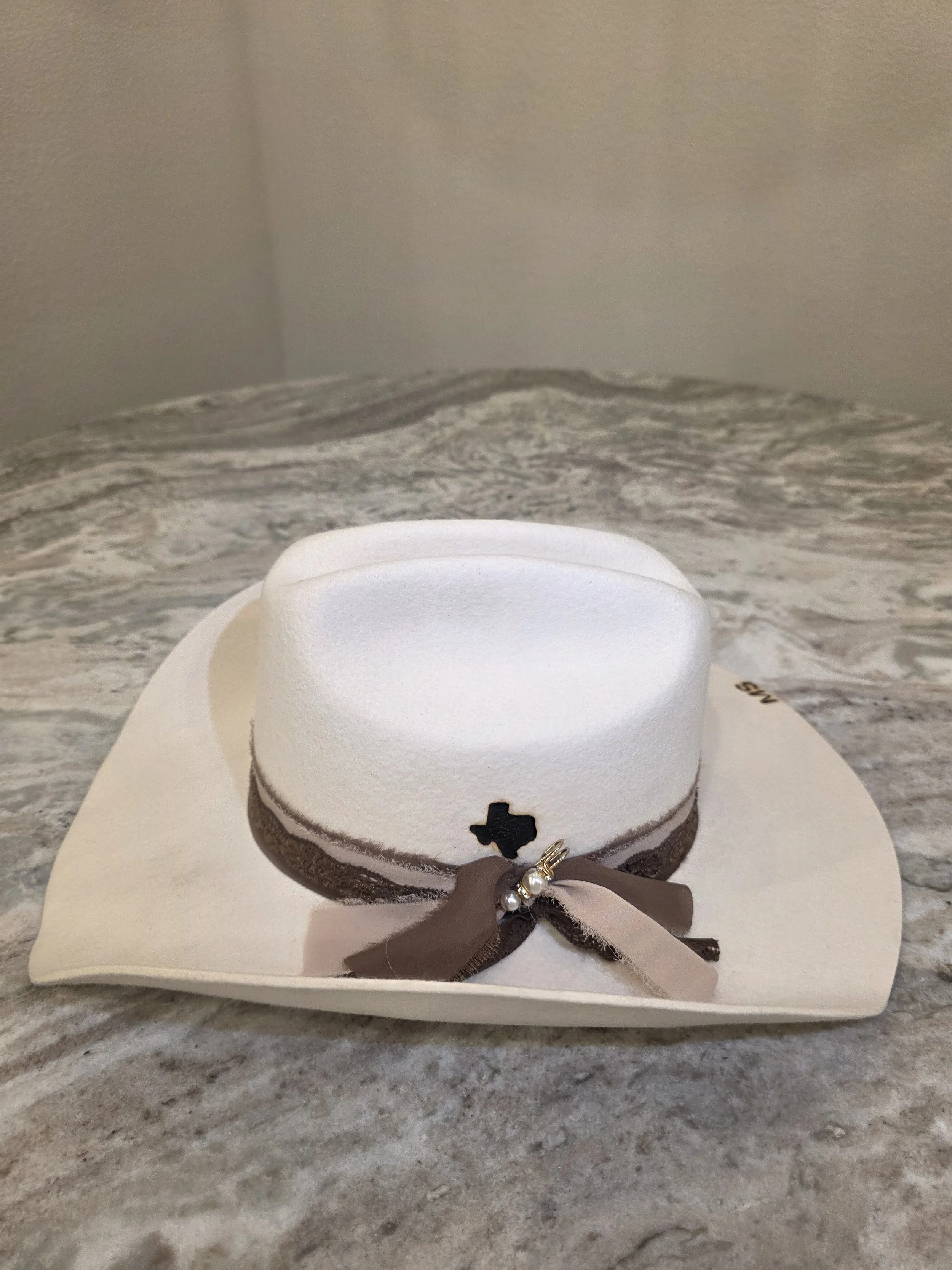 Live Music &amp; Custom Hats @ Dudleys Dallas