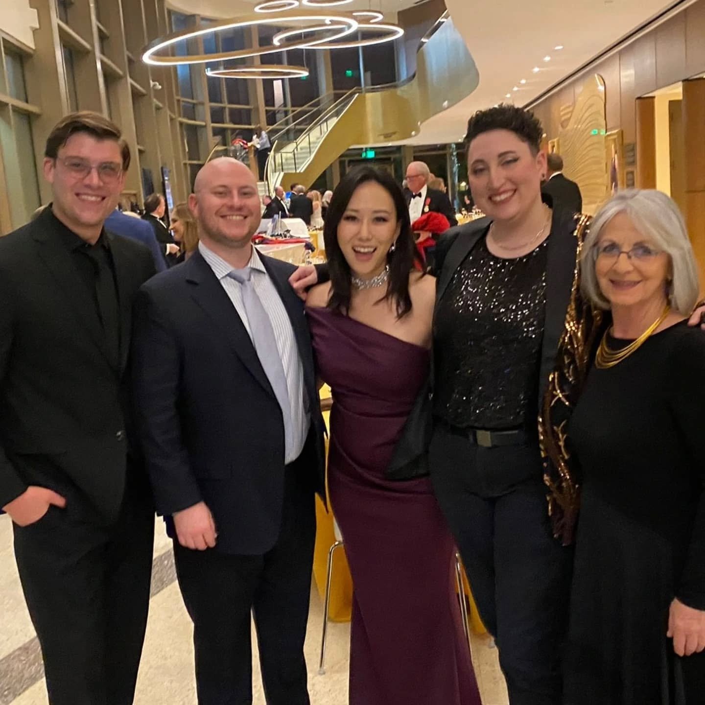 Having a grand old time so far w Opera Naples and this incredible squad of musicians 🤩🤩🤩

Okay and while we're looking at this jacket...it has been in my Amazon cart for SEVEN YEARS and I finally bought it for this residency w Opera Naples and it 