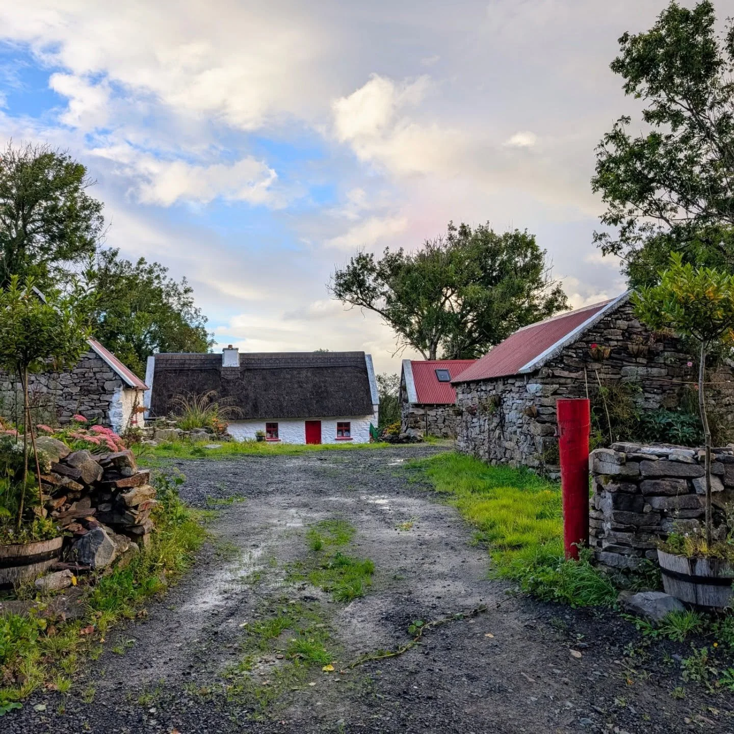 Just came back from the most beautiful trip to Ireland eating the most beautiful seafood chowders and taking the most beautiful drives around the countryside with the most beautiful girl in the world. It was kind of like that movie The Quiet Man with