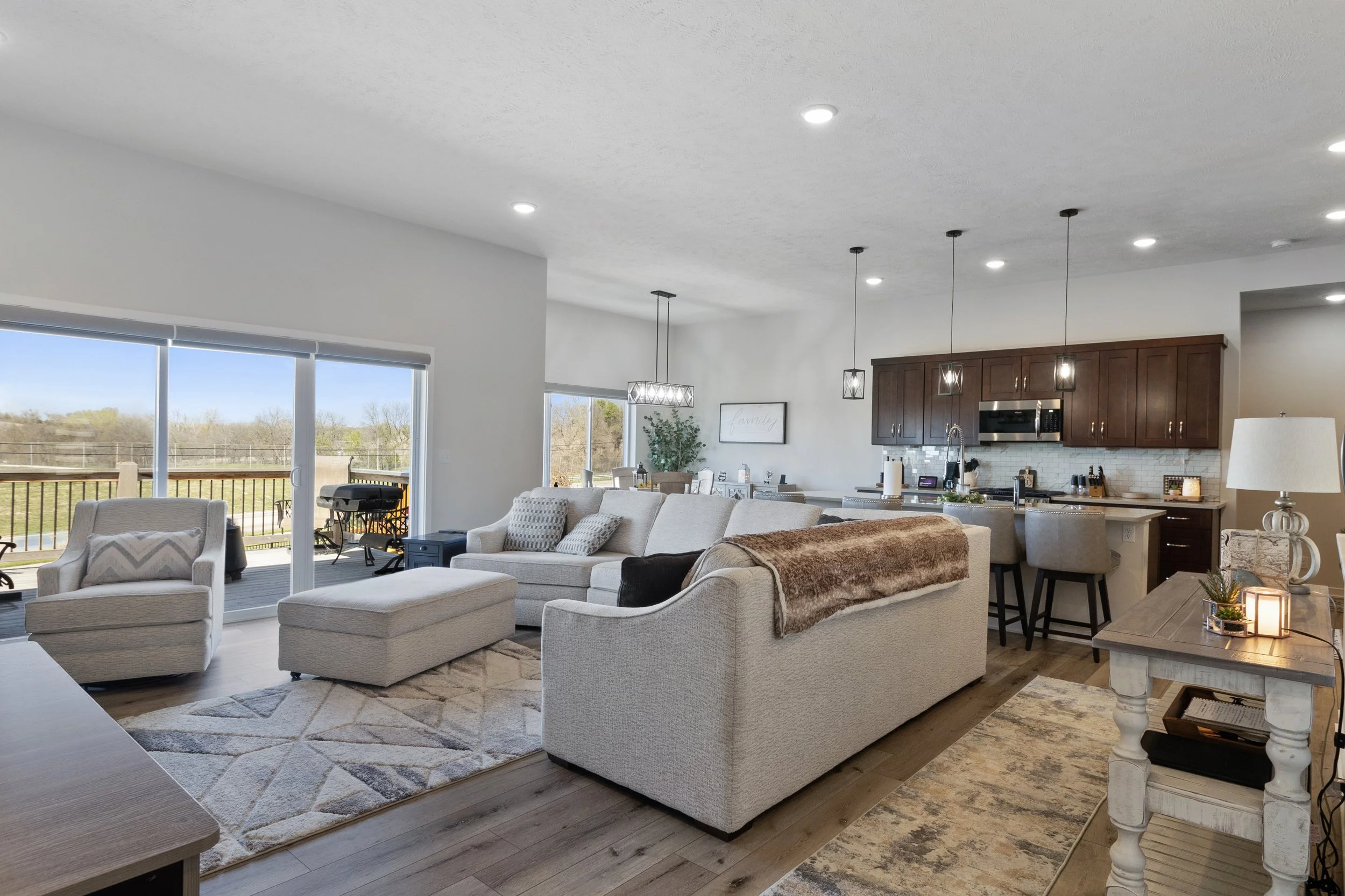 Excellent shot of a living room for a Real Estate Photo Session in Omaha. Excellent lighting, if I say so myself. And guess what, I do say so.
