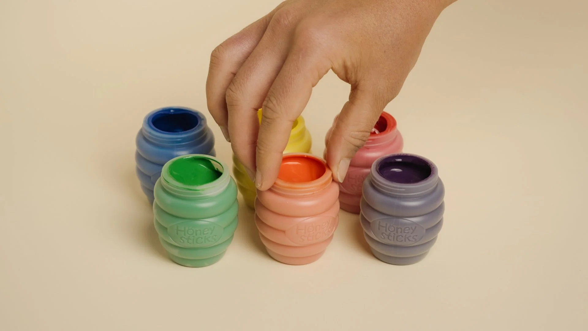 Honeysticks_Screengrabs_150dpi-23.jpg