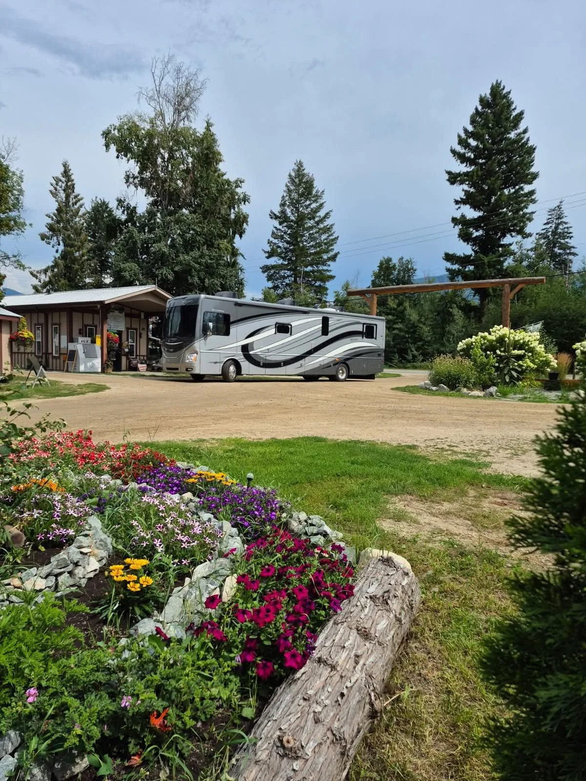 Spacious RV sites surrounded by beautiful scenery. 