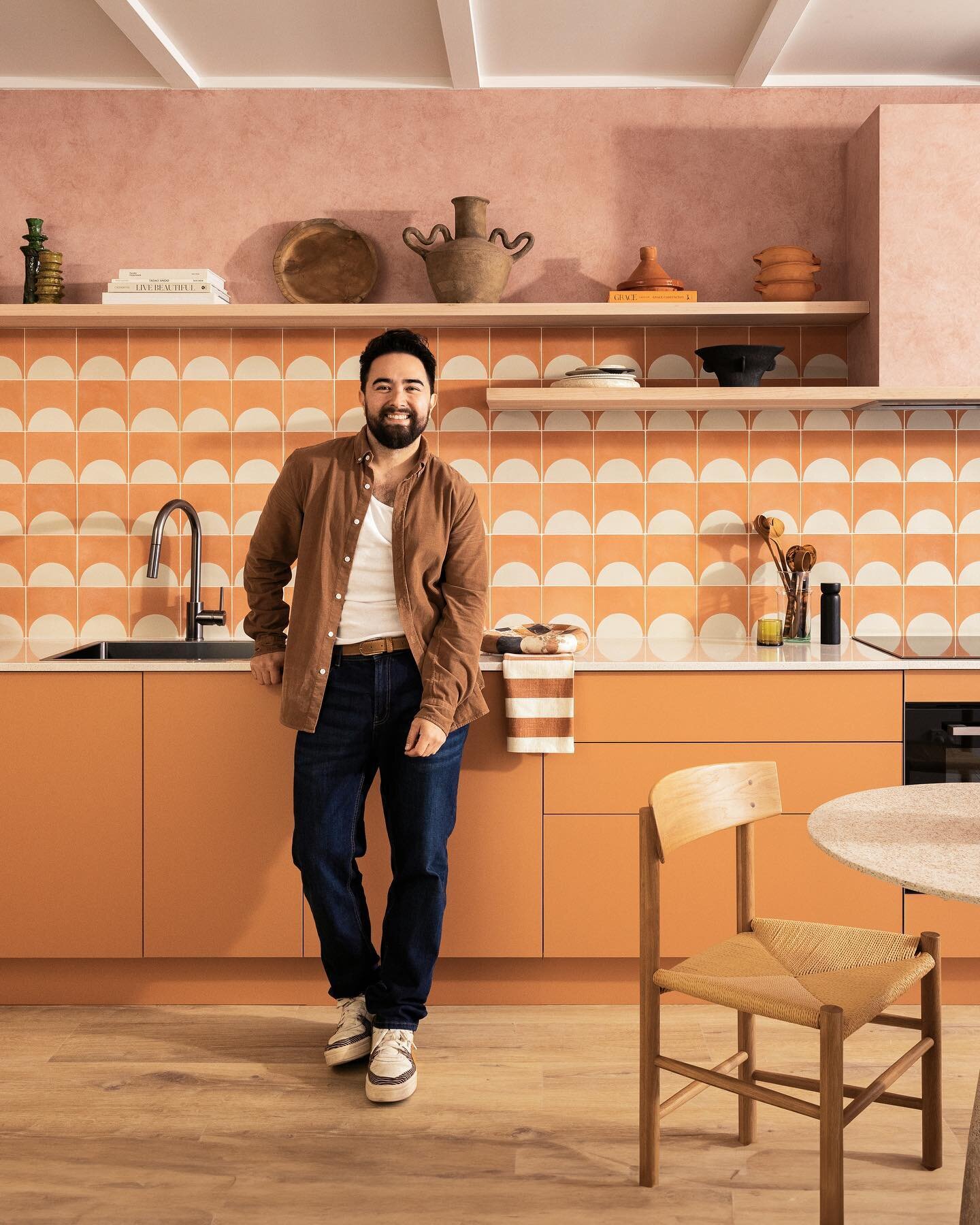 A bit of Tagine in the kitchen. This dreamy clay colour from the new @kaboodlekitchen 23/24 Trends Range is inspired by one of my favourite places in the world, Marrakech. 

But closer to home, this colour plays so beautifully in your kitchen. I coul