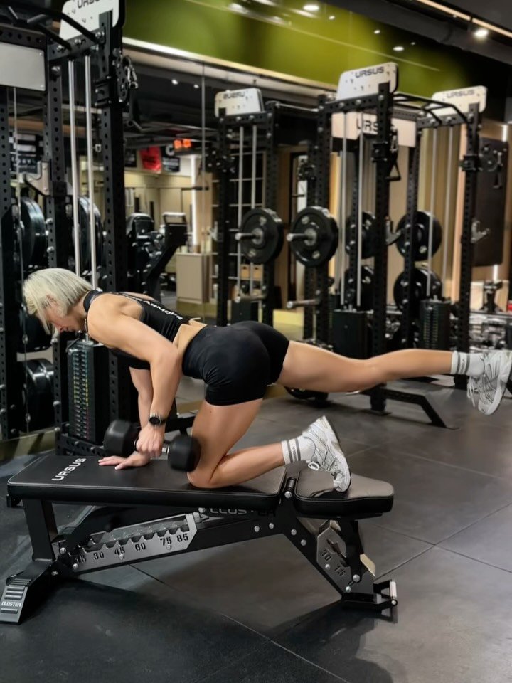 5 core exercises our coaches love 

A strong core is about so much more than abs. It&rsquo;s the foundation for better movement, improved lifting technique, balance, and reducing your risk of injury, both in and out of the gym.

In this carousel, @ba
