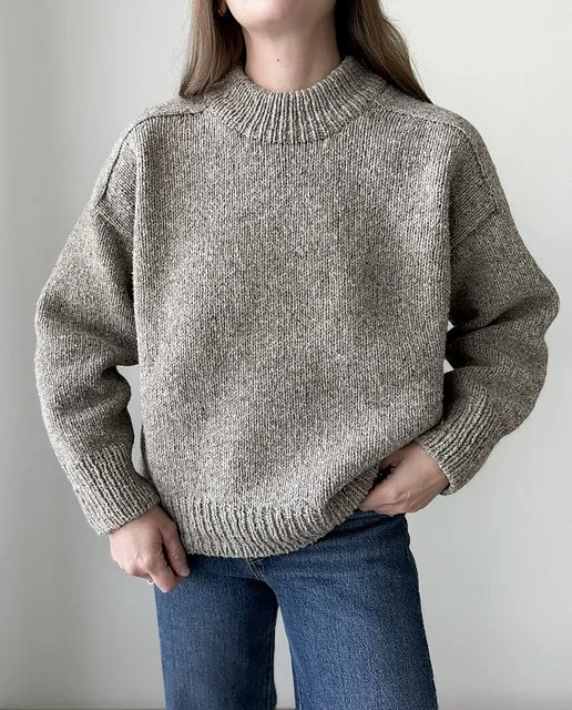 lakes pullover.jpg