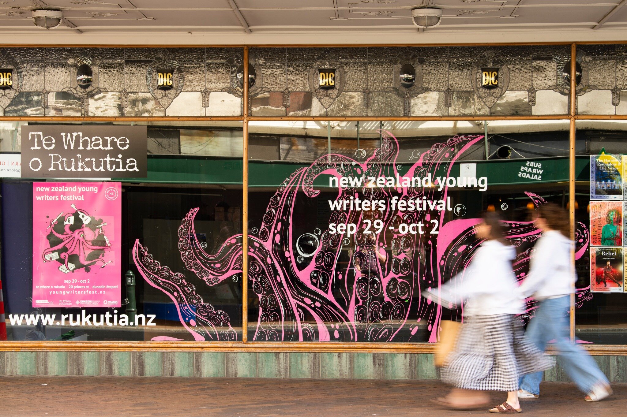 Our sibling festival NZ Young Writers Festival are looking for a passionate, energetic writer to be this year&rsquo;s festival Guest Curator: check out the listing and help us spread the word! ✏️📙
https://thebigidea.nz/.../guest-curator-new-zealand-