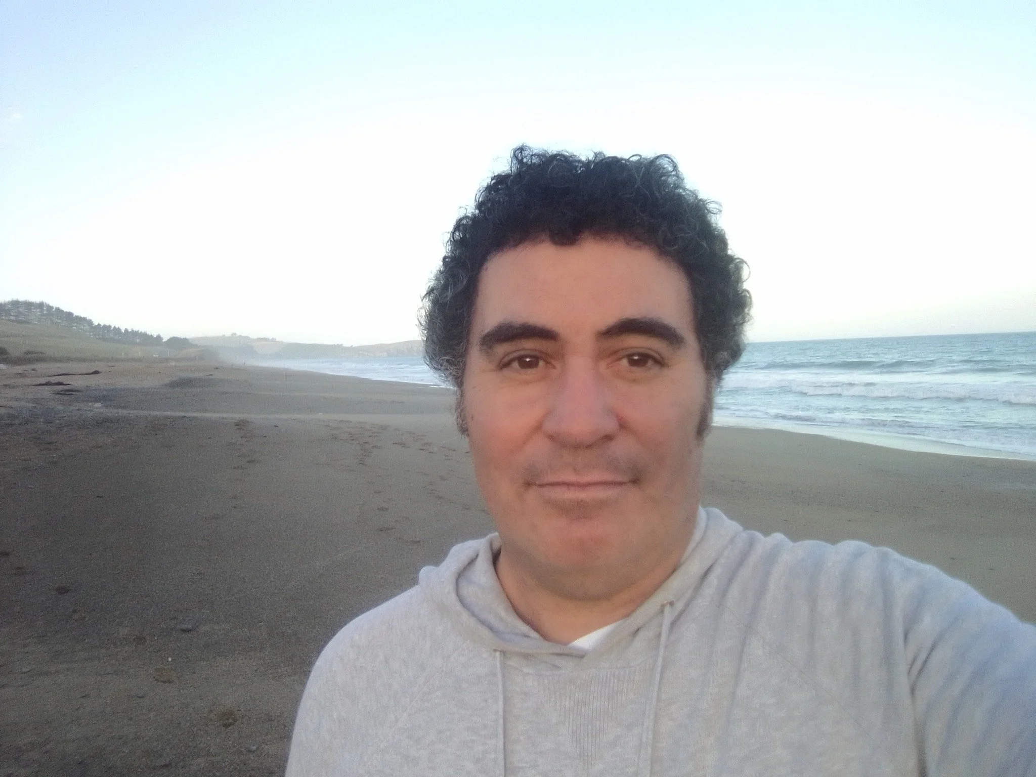 And on this National Poetry Day, a HUGE congrats to Robert Sullivan, Aotearoa's new Poet Laureate 🤩🤩 Kā nui te mihi Robert - what great news for you! 

https://www.rnz.co.nz/national/programmes/ninetonoon/audio/2019001018/robert-sullivan-confirmed-