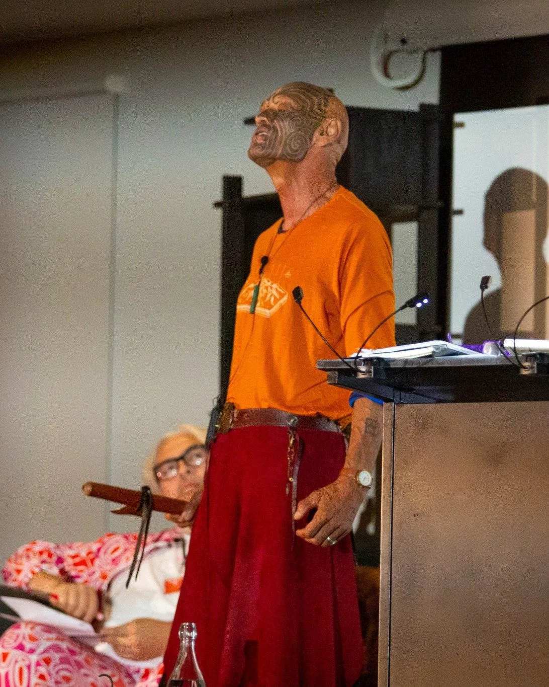 Ati Teepa (Tūhoe, Kāi Tahu) @auedesigns is a poet beloved here in Ōtepoti and Aotearoa, and he knows his poetry! We asked Ati to write a review of Laying Siege to Lips with Apirana Taylor, part of the Hone Tuwhare Charitable Trust Poetry Series, and 