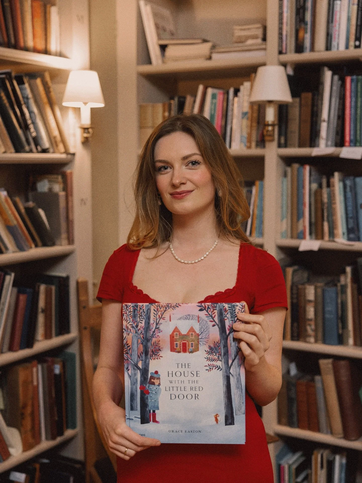 The House with the Little Red Door publishes today in the UK! 🐭🧣 Of course we stayed up all night partying - and of course there was a harp🪉. A dream come true. 

Thank you @thamesandhudsonchildrens what a joy. 💫