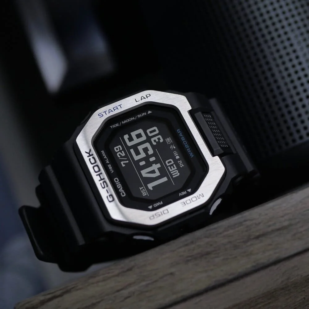 G-SHOCK GBX100 G-LIDE showing its clear MIP display as a comparison to the newer GW-BX5600 square