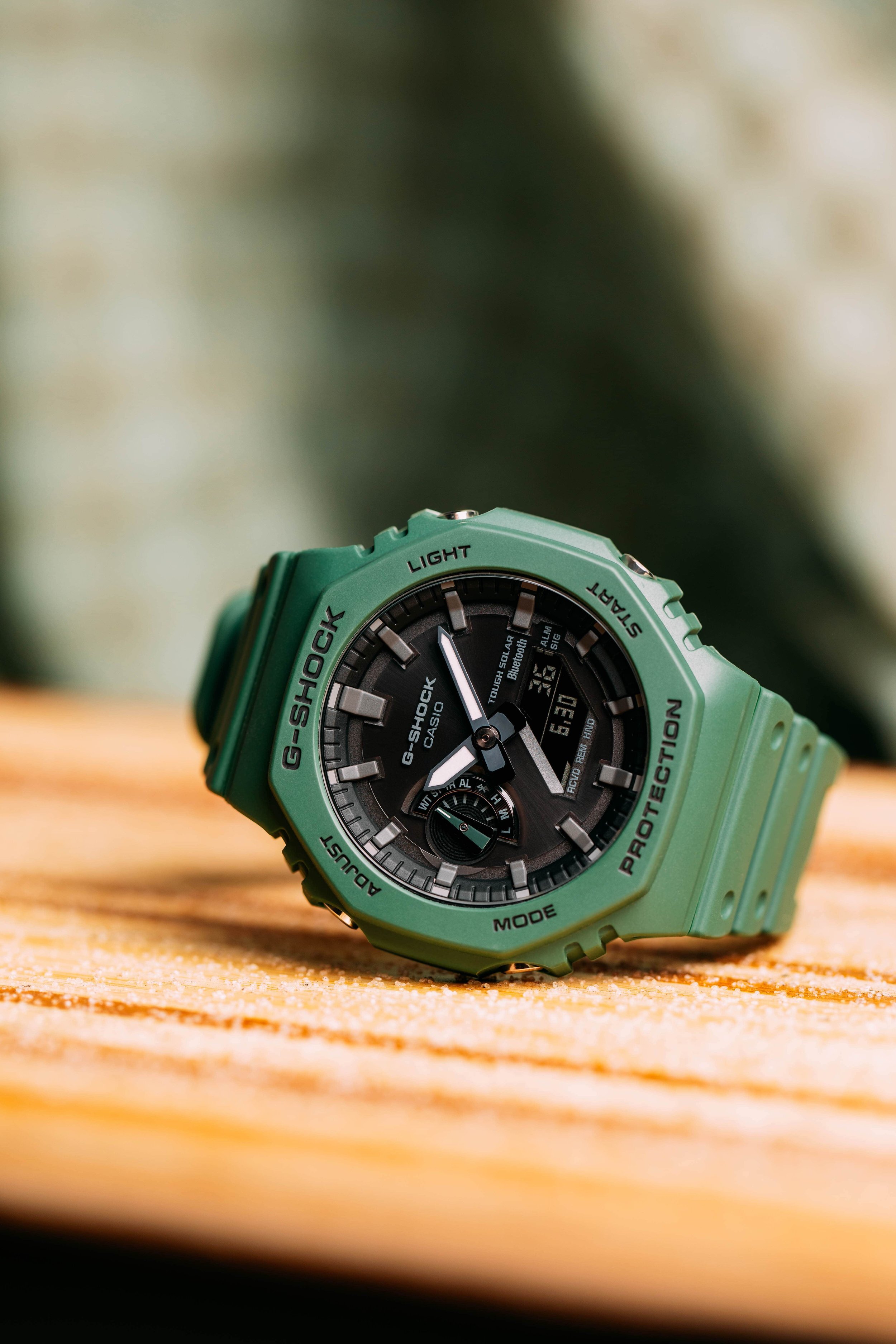 Hands-On Review: G-SHOCK GA-B2100 Series - The Ultimate Guide to Casio's  Newest Classic — MTR Watches