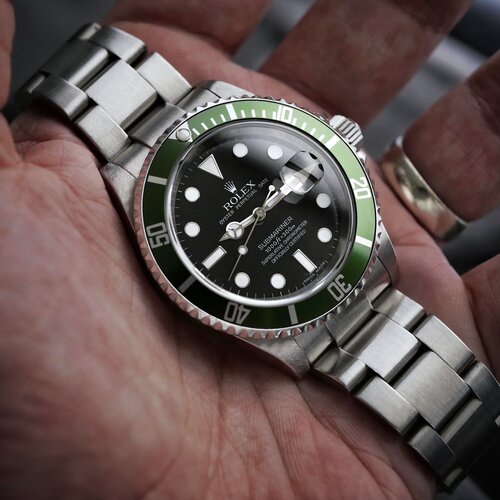 Rolex 16610LV Kermit Watch Review: Is It the Best Green Submariner on the  Market? — MTR Watches