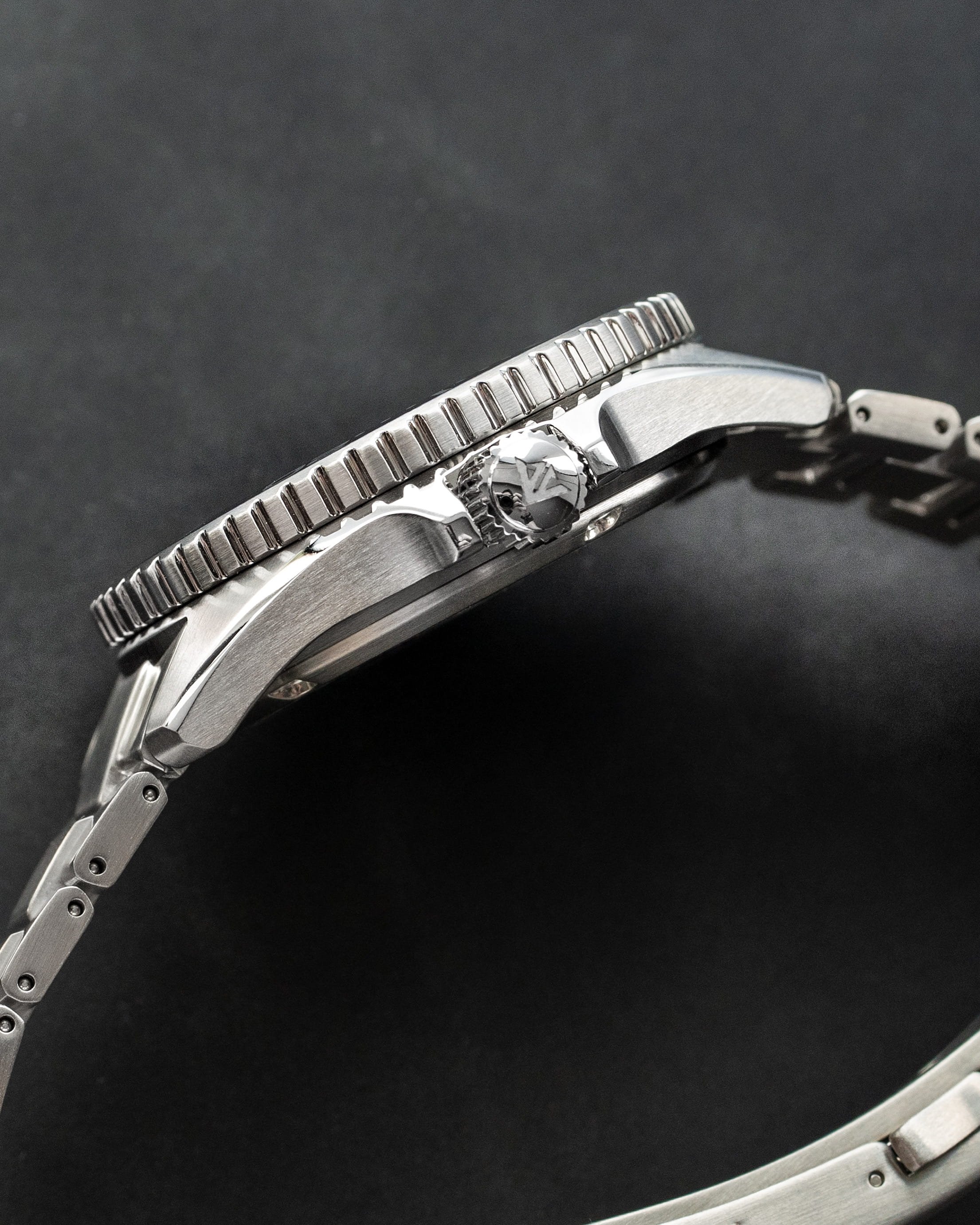 Side view of the Citizen Promaster BN0260-54L showing the screw-down crown, brushed case and coin-edge bezel.