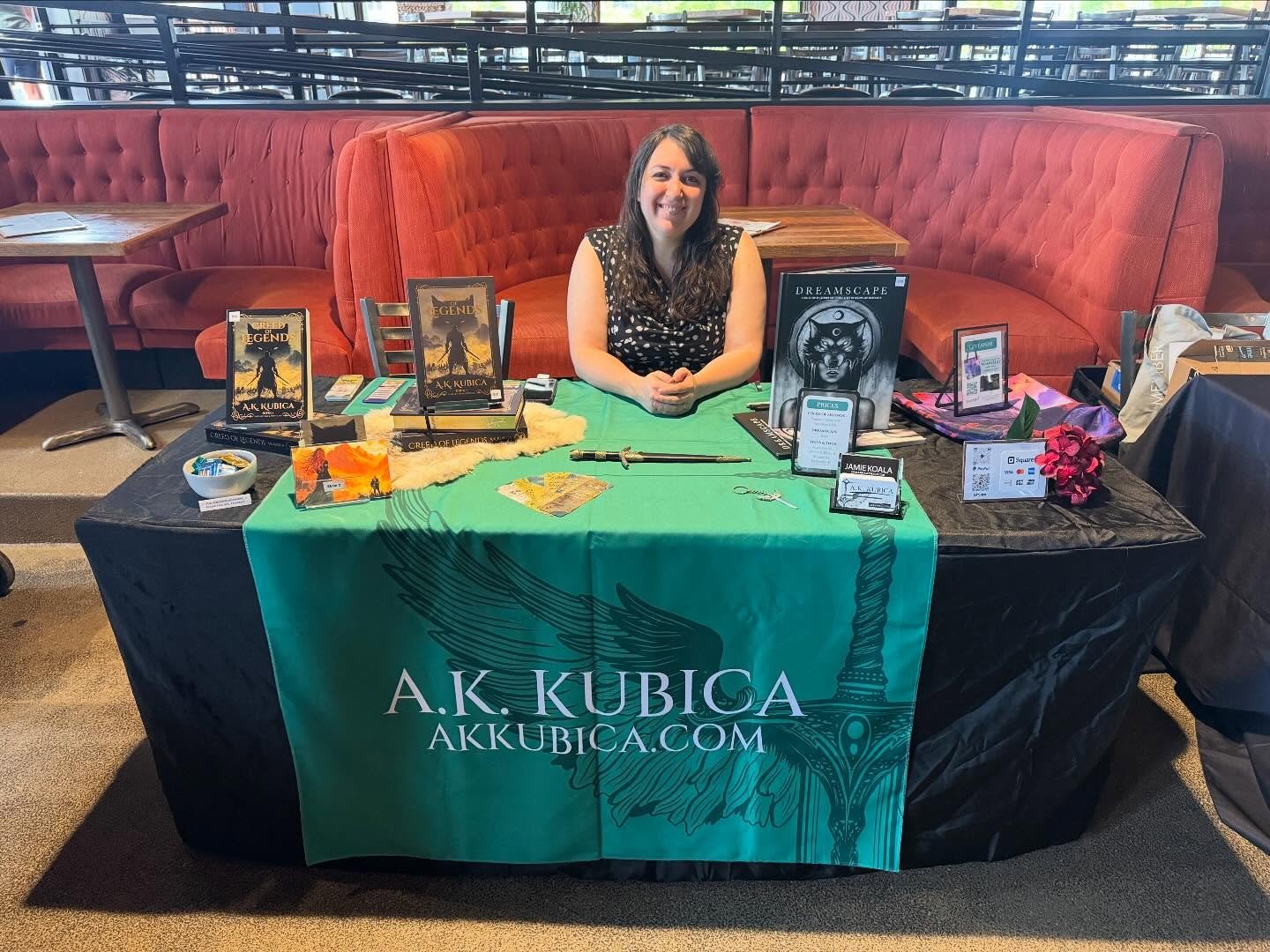 Hey legends! I had another great event in St. Charles at Pollyanna Brewing Co.!

Shout outs to Sandy, Jeff, Sarah, Logan, Nicole, Savannah and Alex for coming out to support me! You guys are awesome and I love chatting with you! 🥰

Thanks also to ev