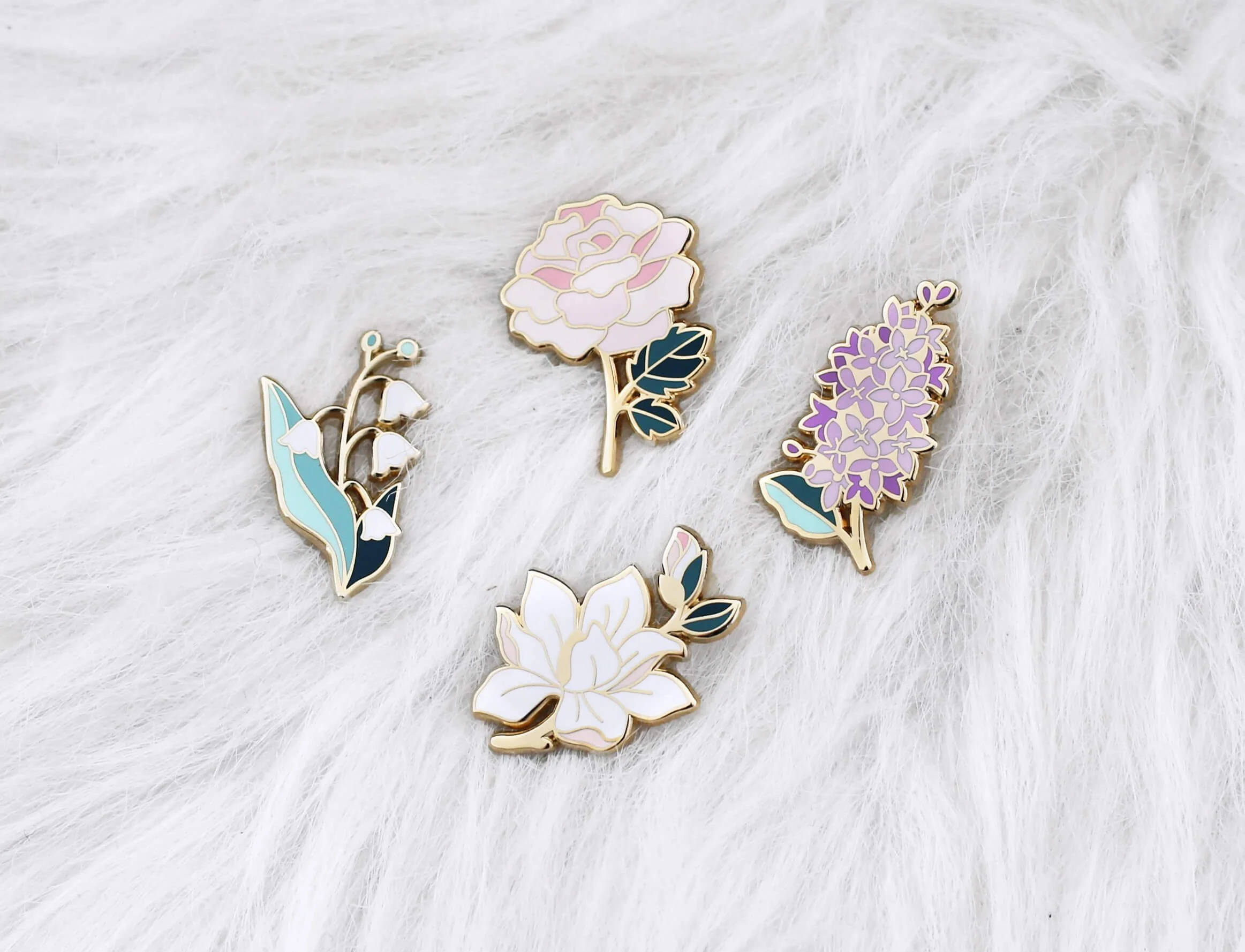 lot+4+pins+fleurs+copie.jpg