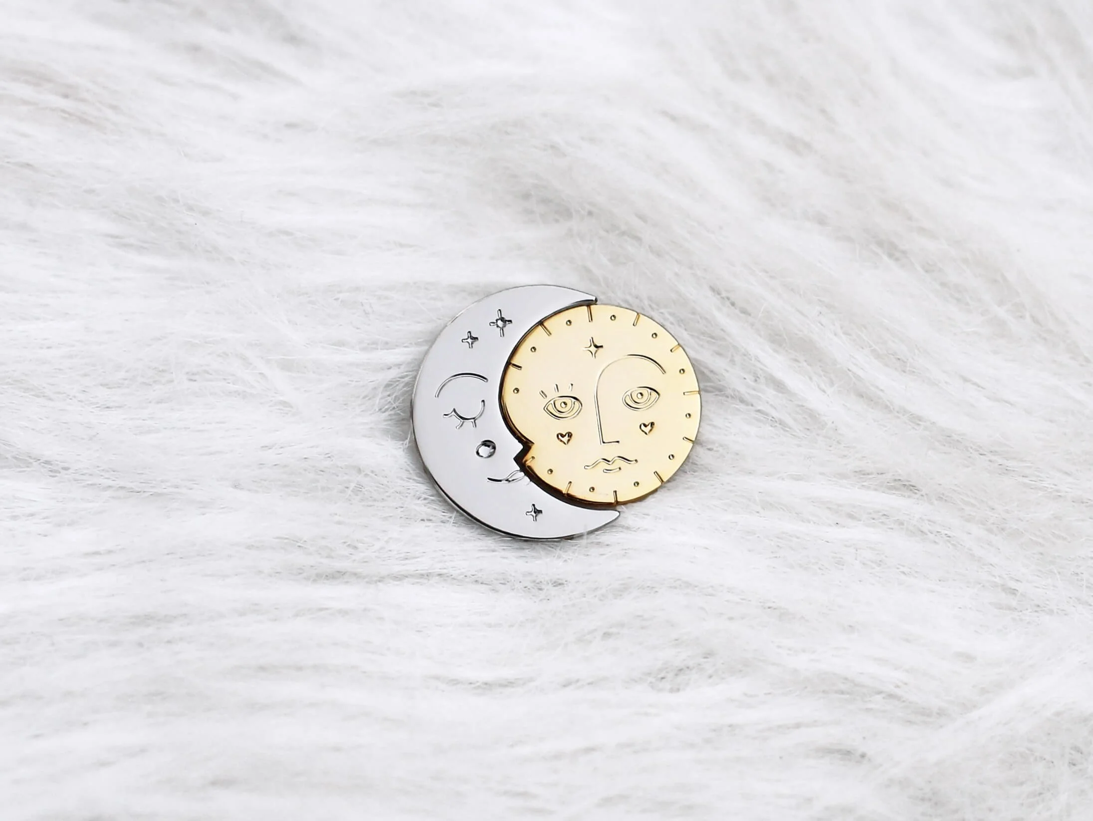 Pins+lune+et+soleil.jpg