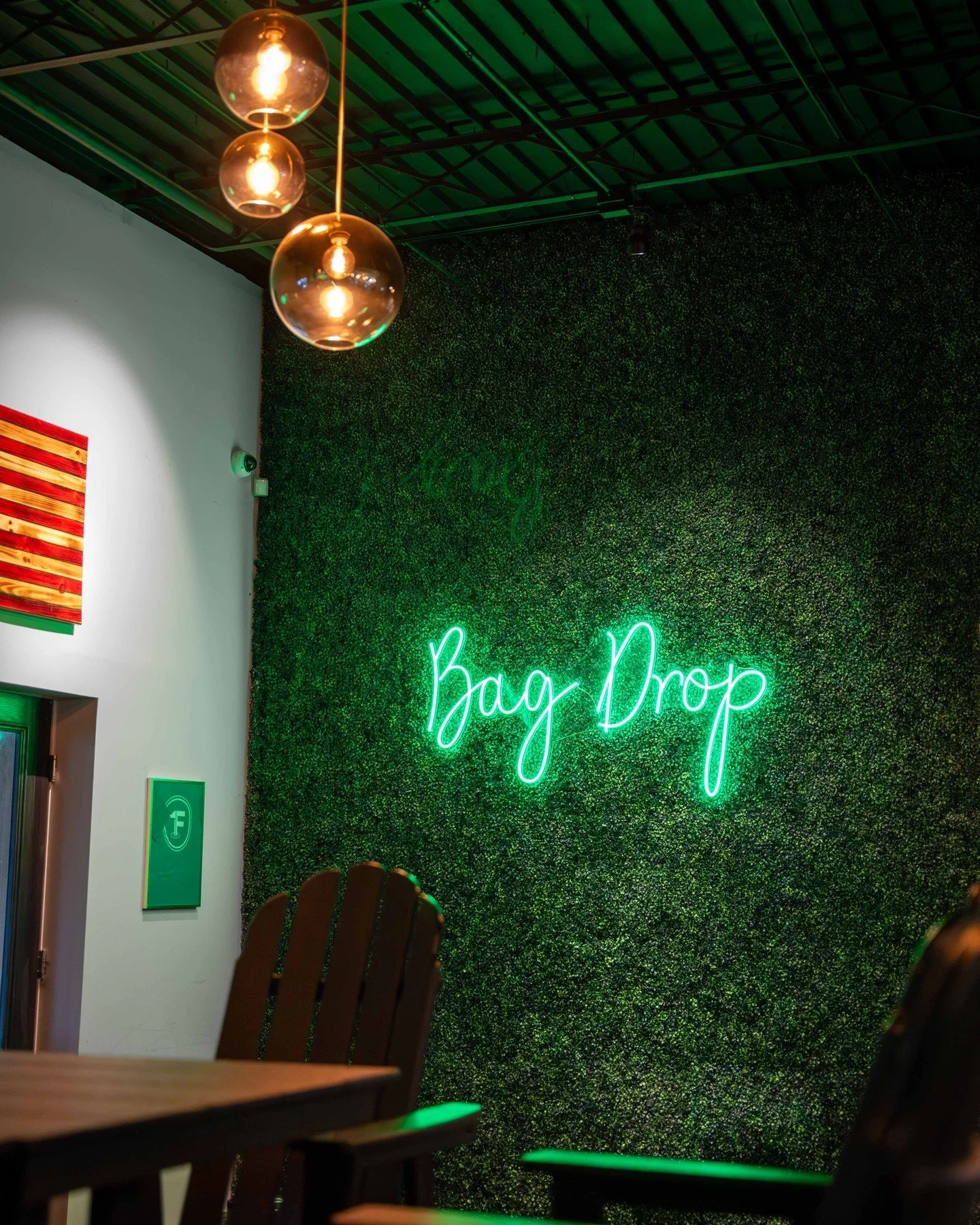 [Bag Drop]
@fairwaysindoorgolfco