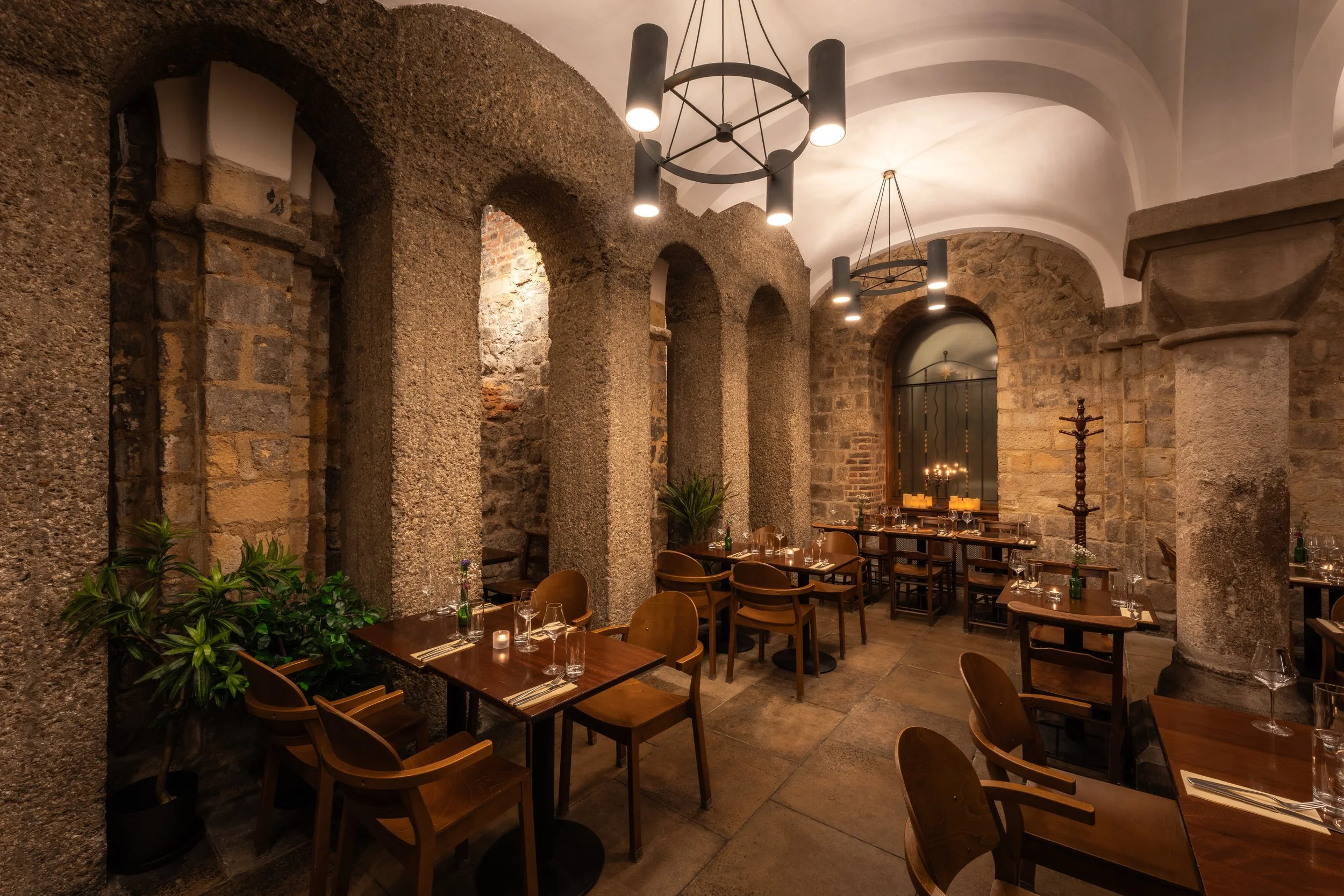 bow-lane-london-wine-bar-restaurant-london-city-restaurant-humble