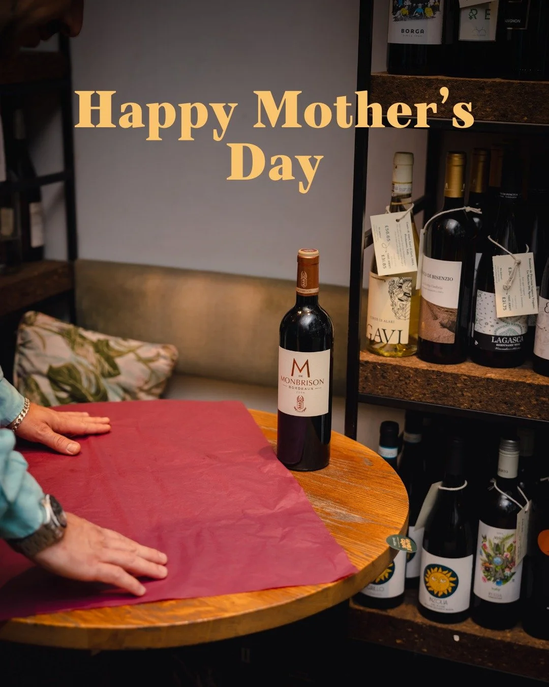 Happy Mother's Day! If you&rsquo;ve still not sorted a gift for mother's day&hellip; a bottle of wine from our shop might just save the day🍷

Shop at Humble Grape Battersea, Crouch End, Canary Wharf, &amp; Islington 📍

#lastminutegifts #mothersdayg