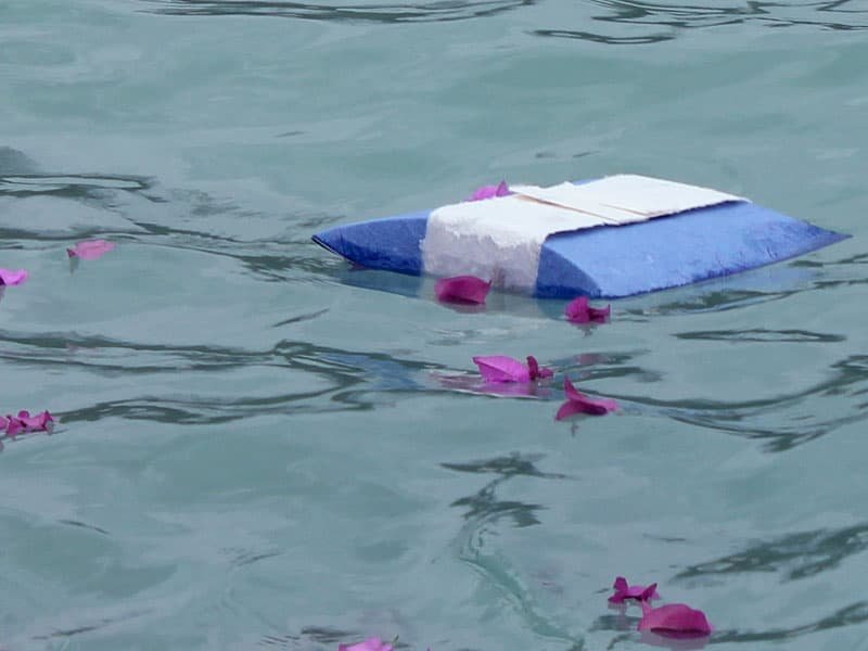 Floating-Mulberry-Paper-Urn-Light-blue-in-water.jpg